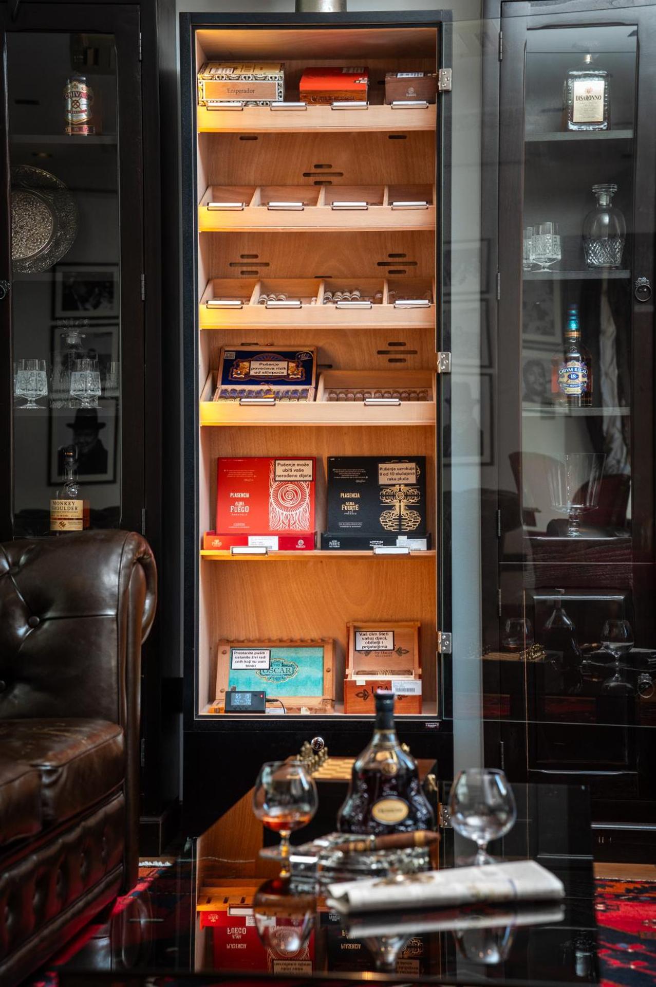 Marmont Heritage Hotel - Photo 42