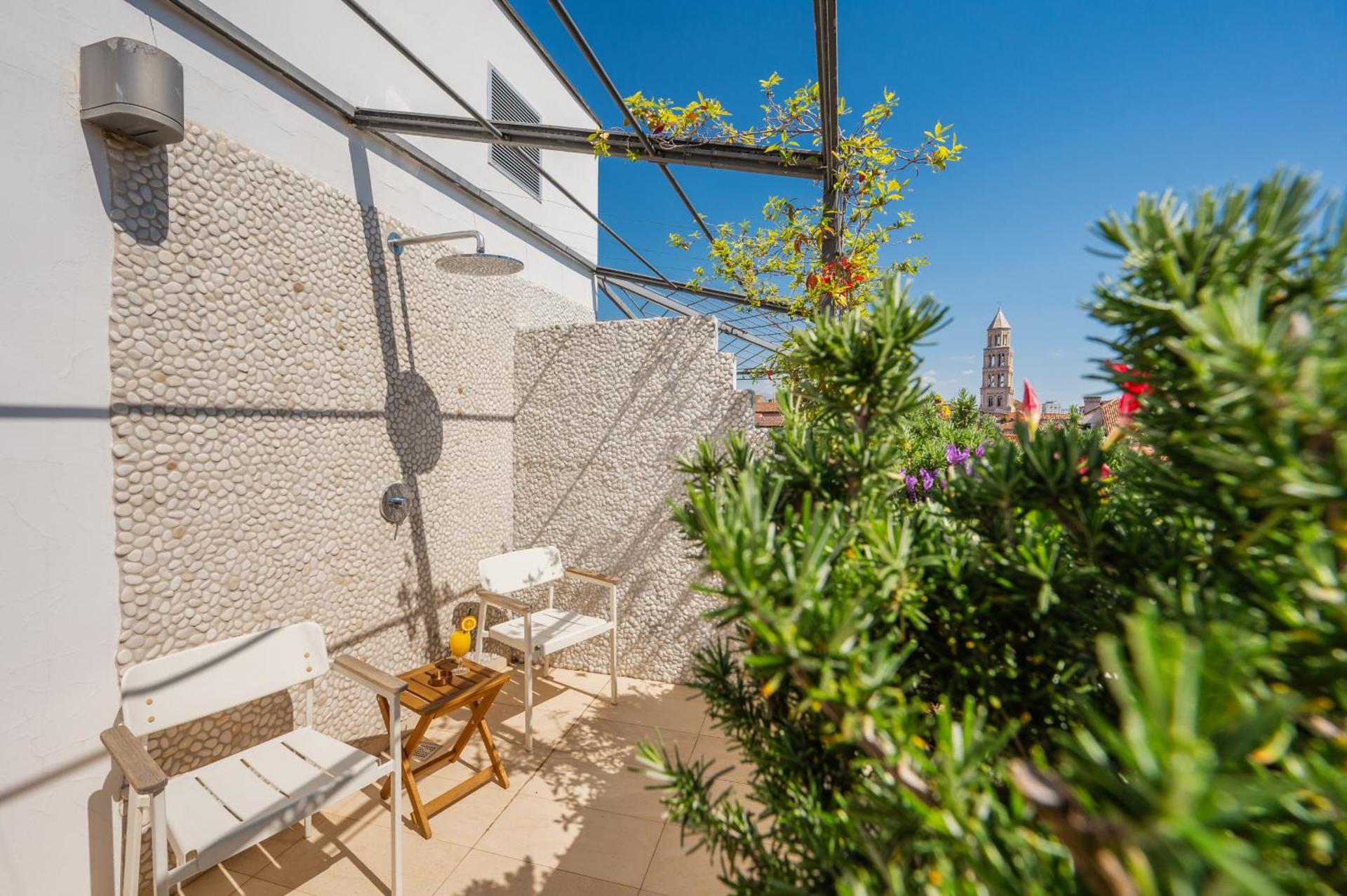 Marmont Heritage Hotel - Photo 56