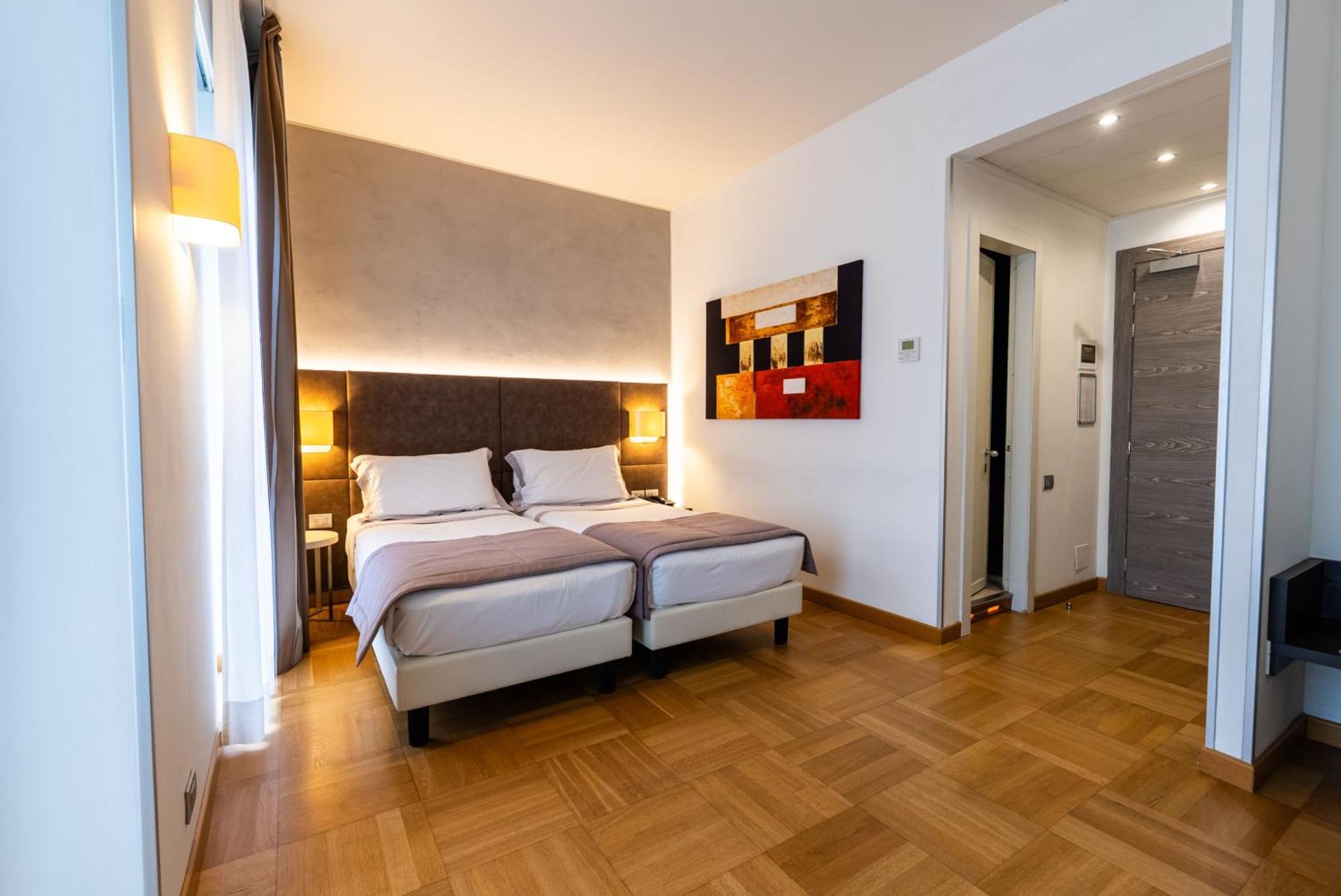 Hotel Como - Photo 36