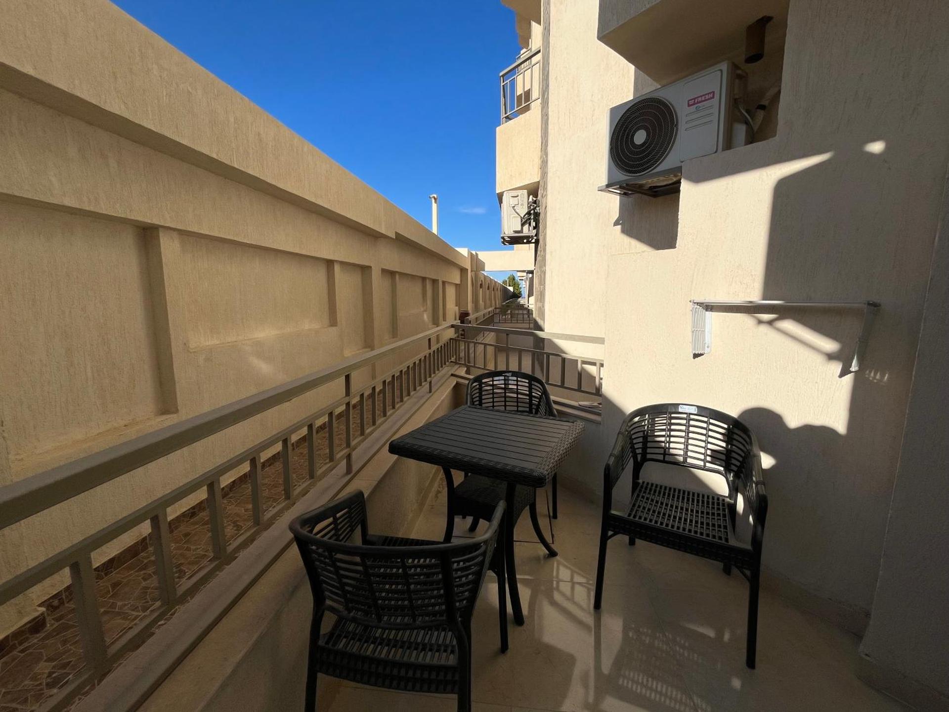 La Quinta Beach Resort - Photo 18