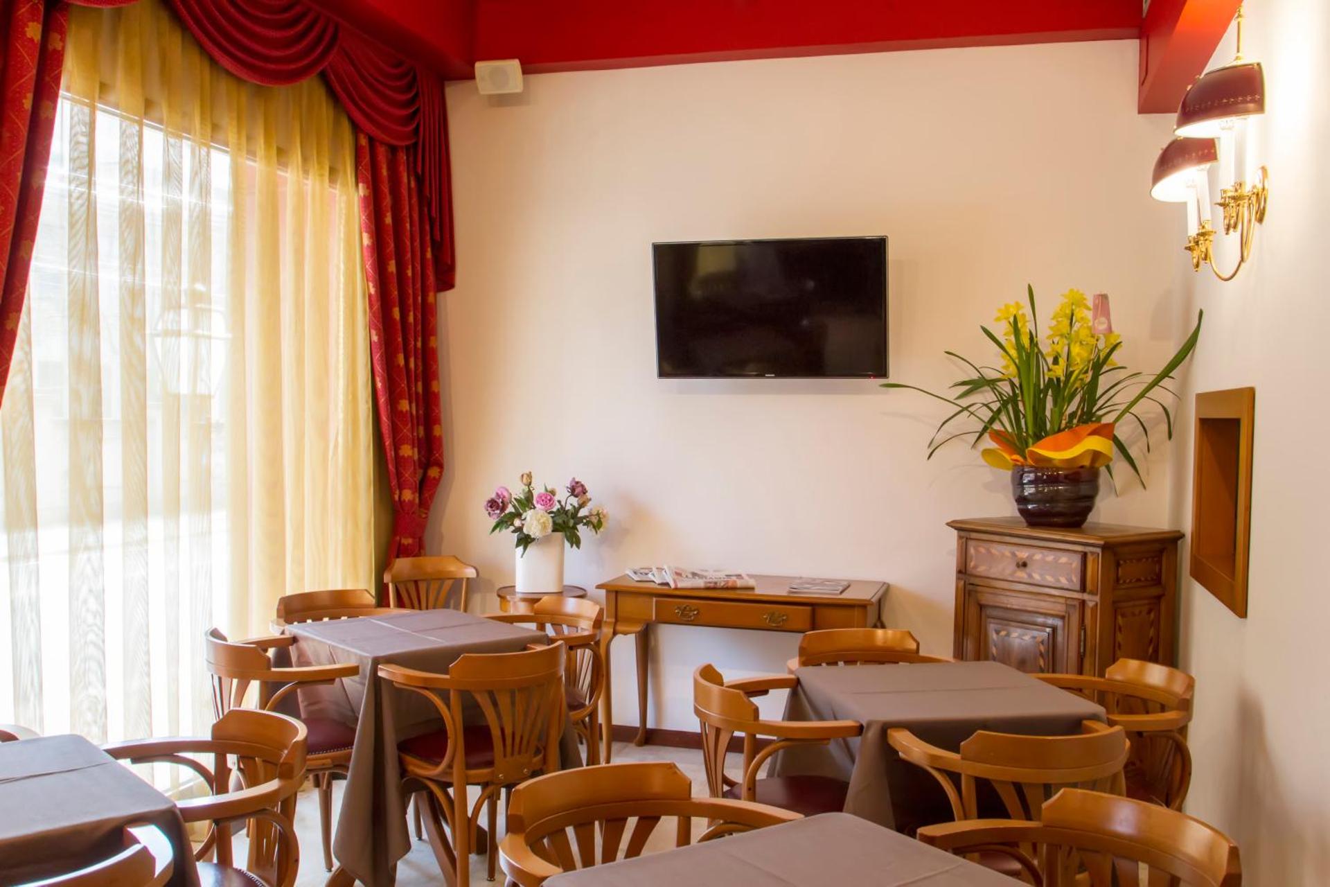 Hotel Continental - Photo 100