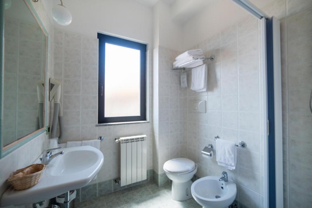 Hotel Italia & Lombardi - Photo 55