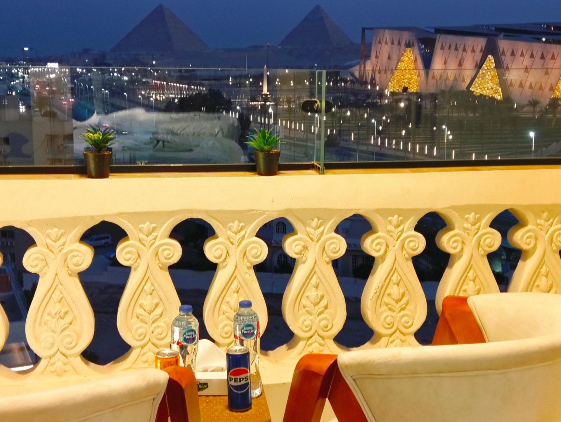 Plaza Pyramids & GEM View - Photo 3