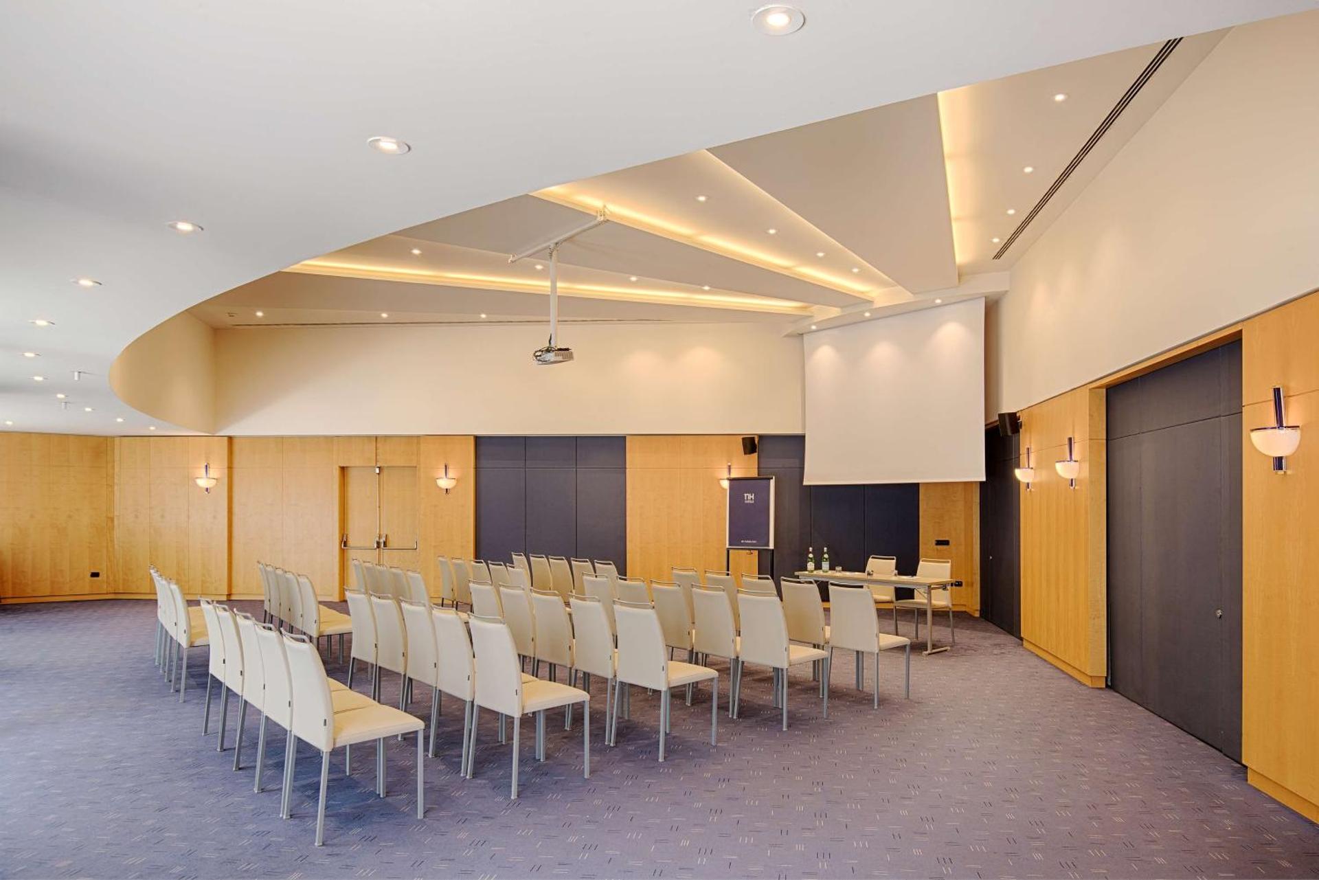 NH Lecco Pontevecchio - Photo 25