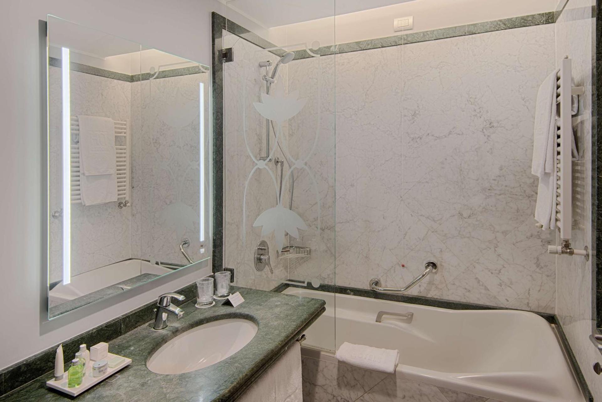 NH Lecco Pontevecchio - Photo 35