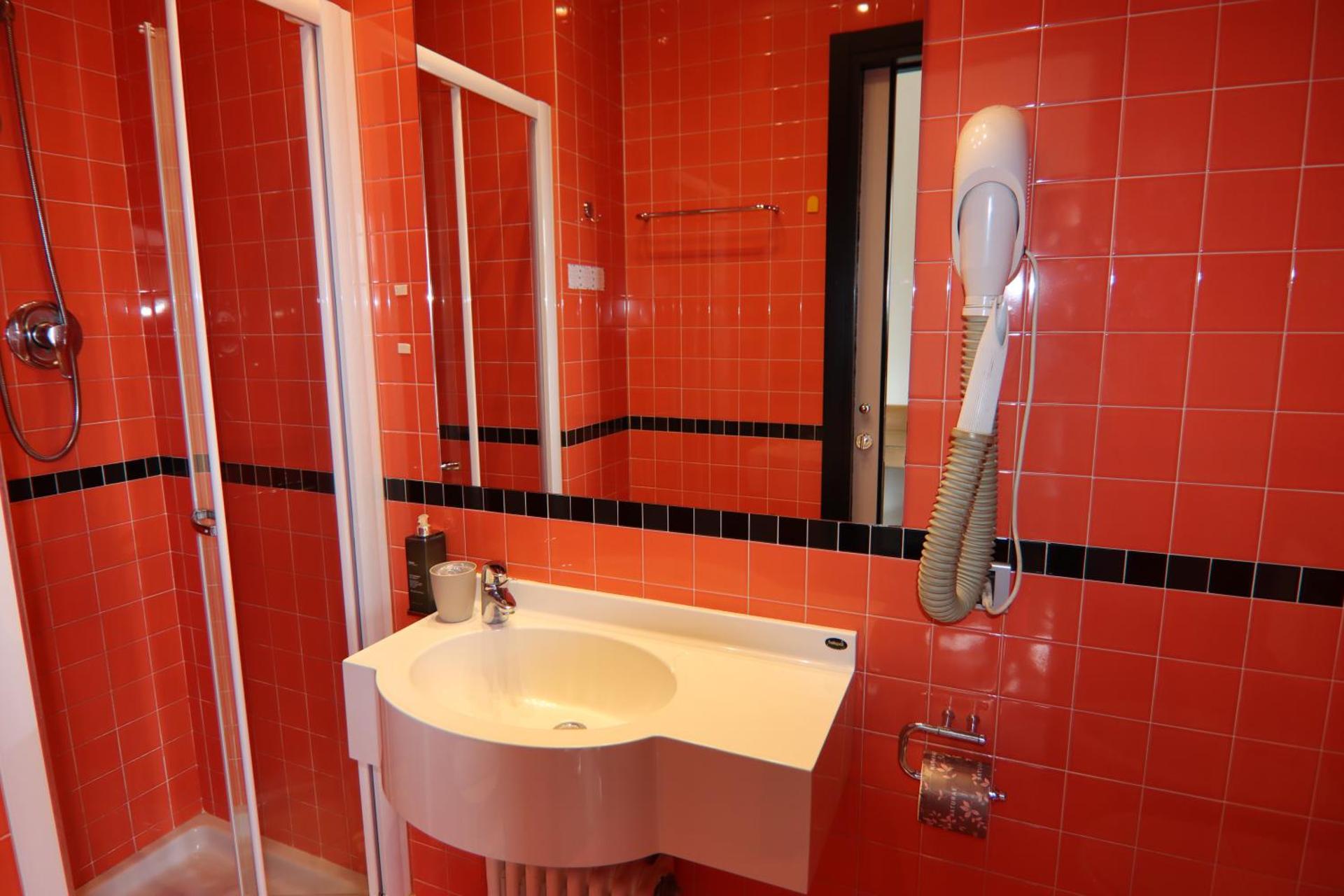 Hotel Derby - Photo 33