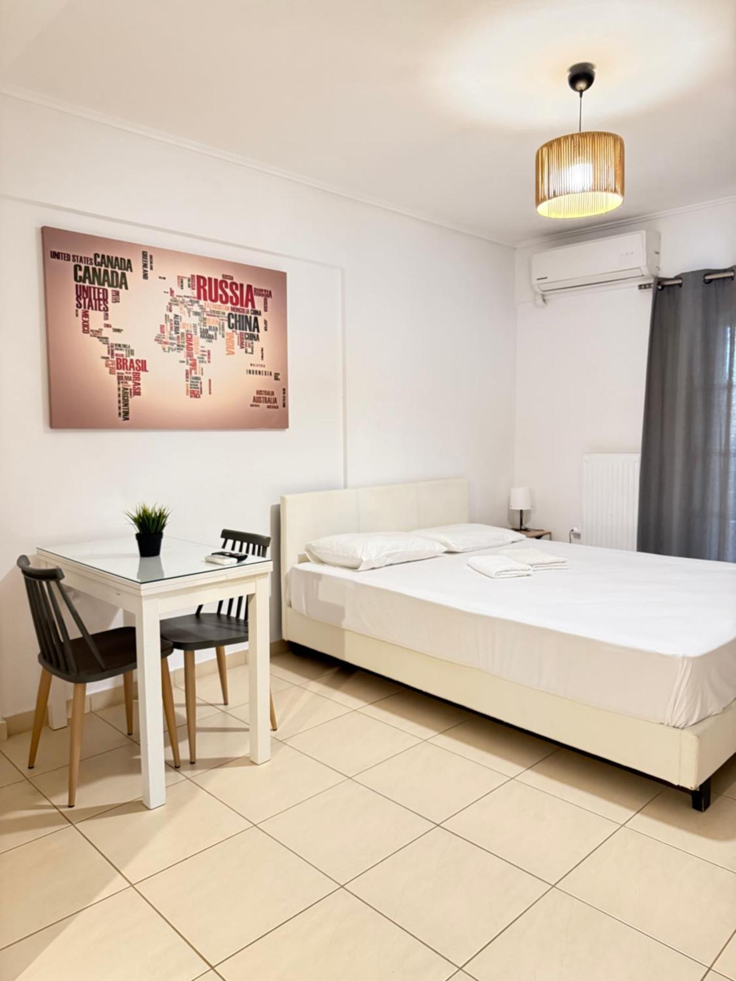 Jacuzzi studio close to athens airport!! - Photo 3