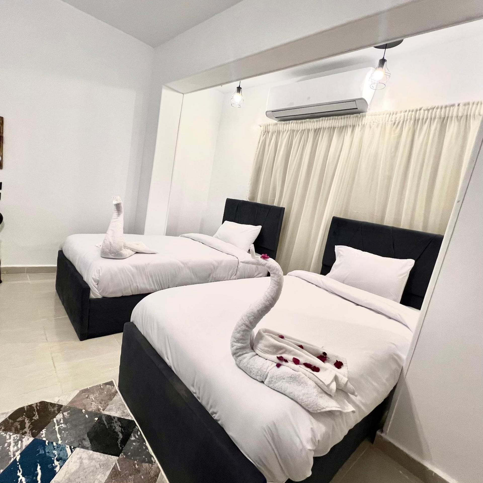 Deluxe Double Room with Balcony - Photo 2