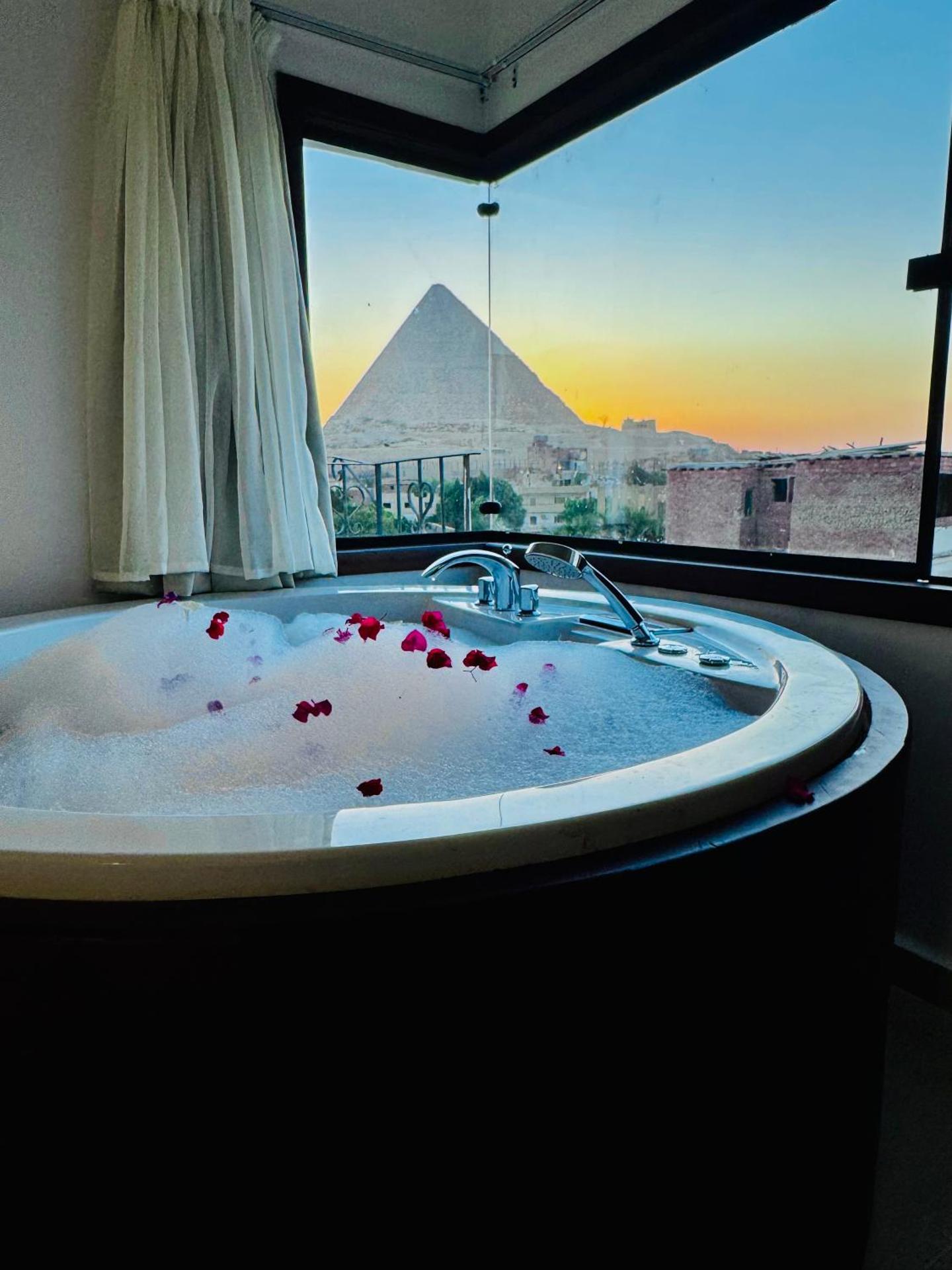 Citadel of pyramids - Photo 10