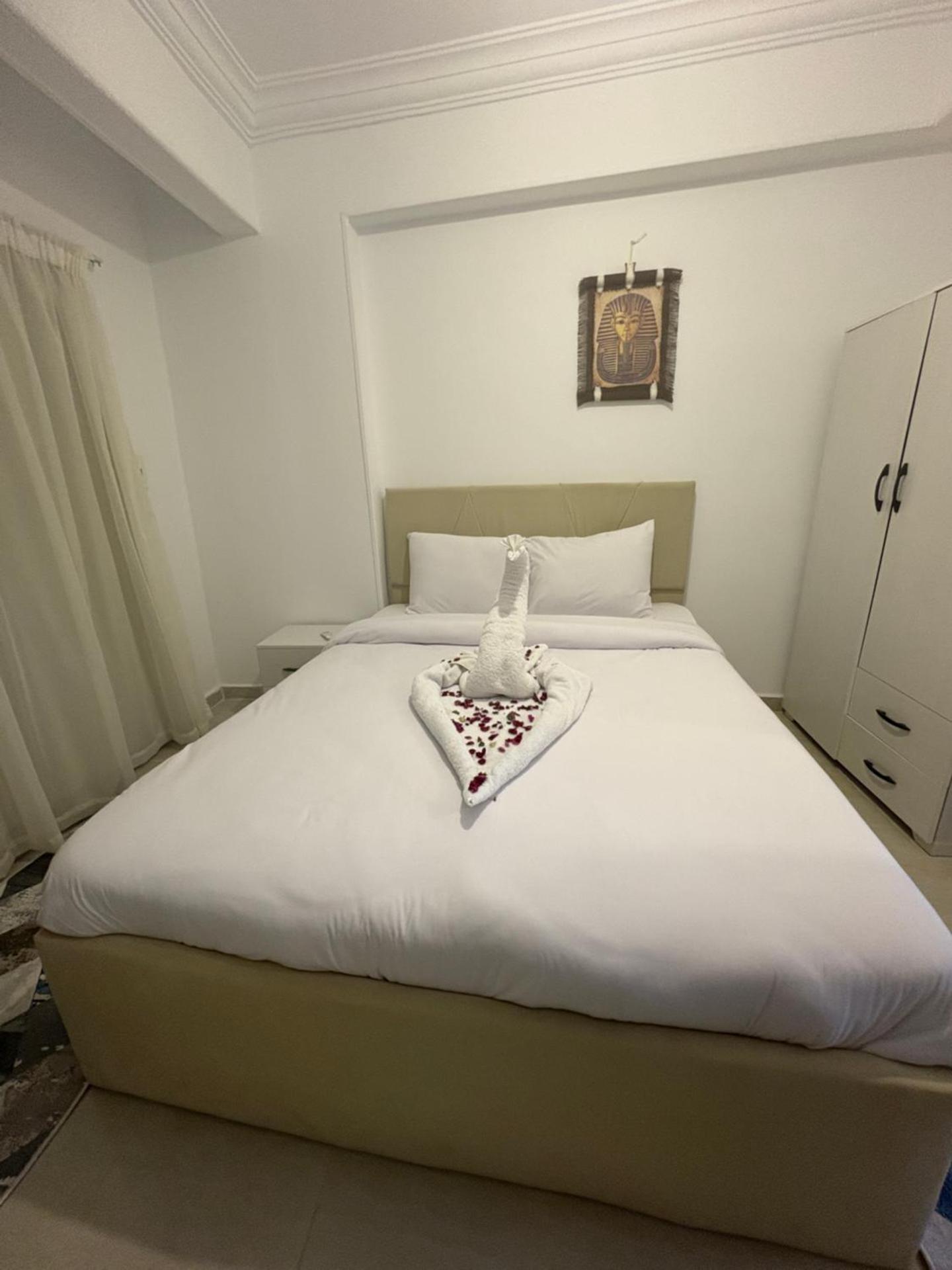 Citadel of pyramids - Photo 15