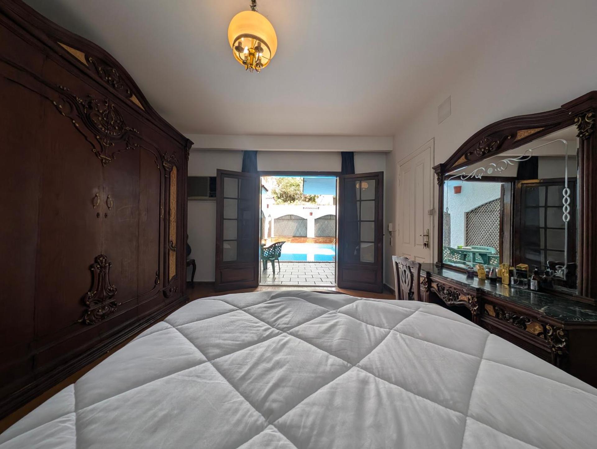 Queen Room with Pool View