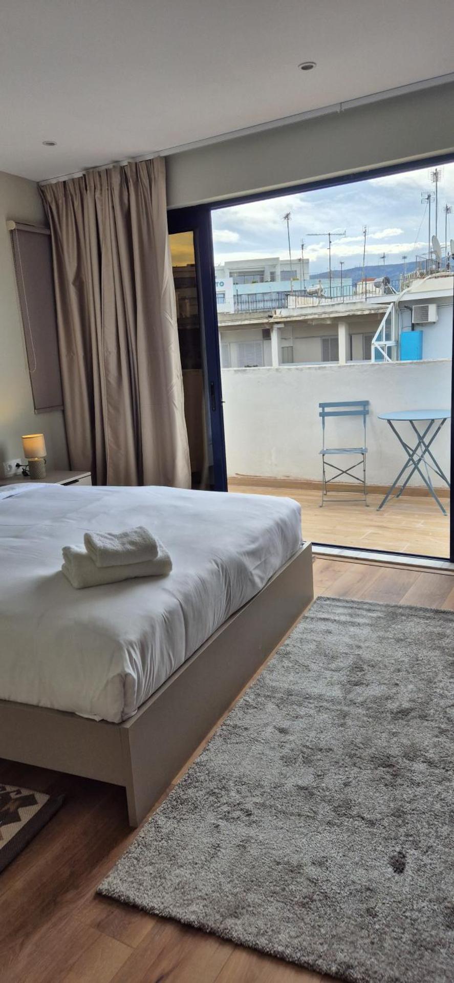 Figleaf Kypseli - Photo 79