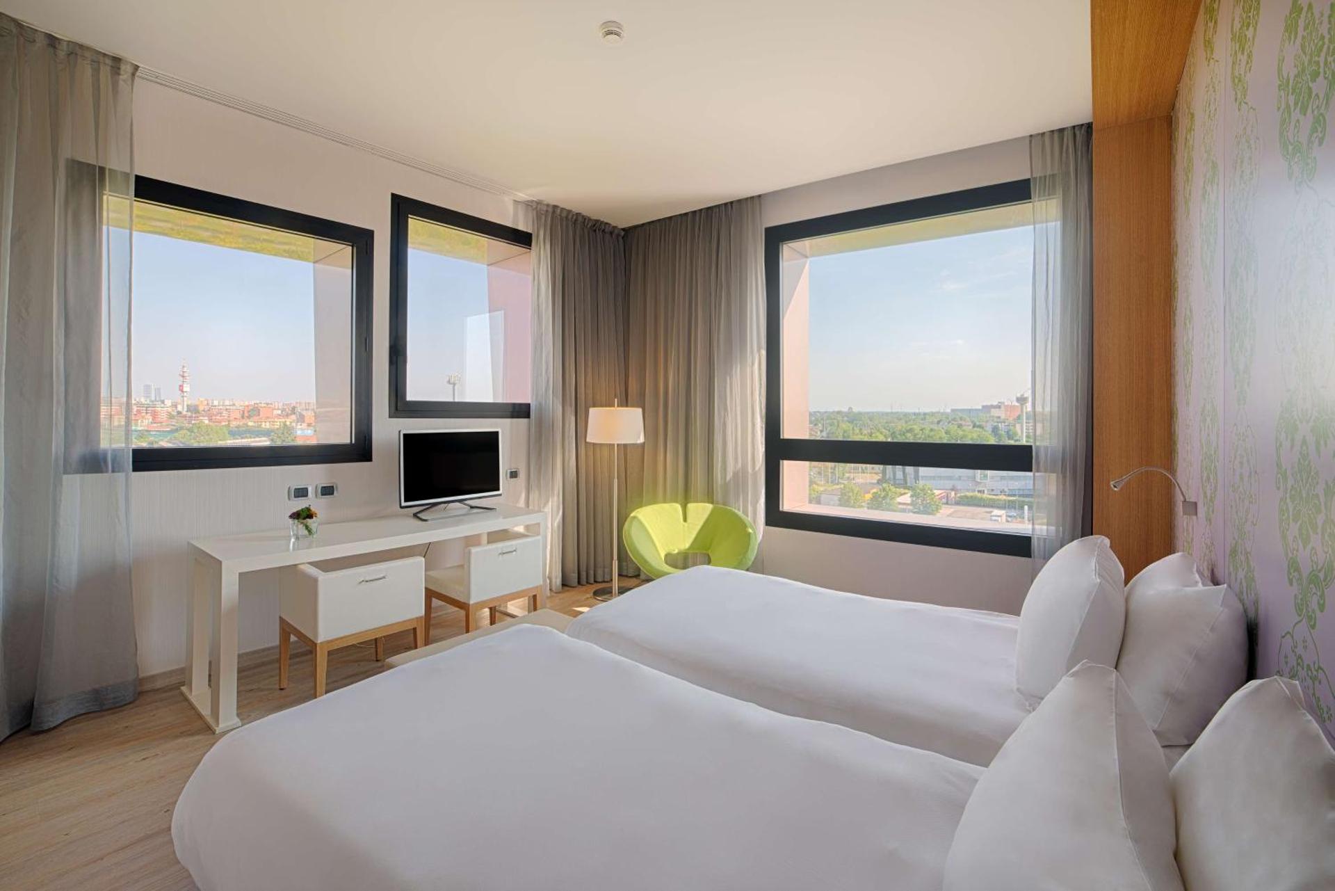 NH Milano Fiera - Photo 18