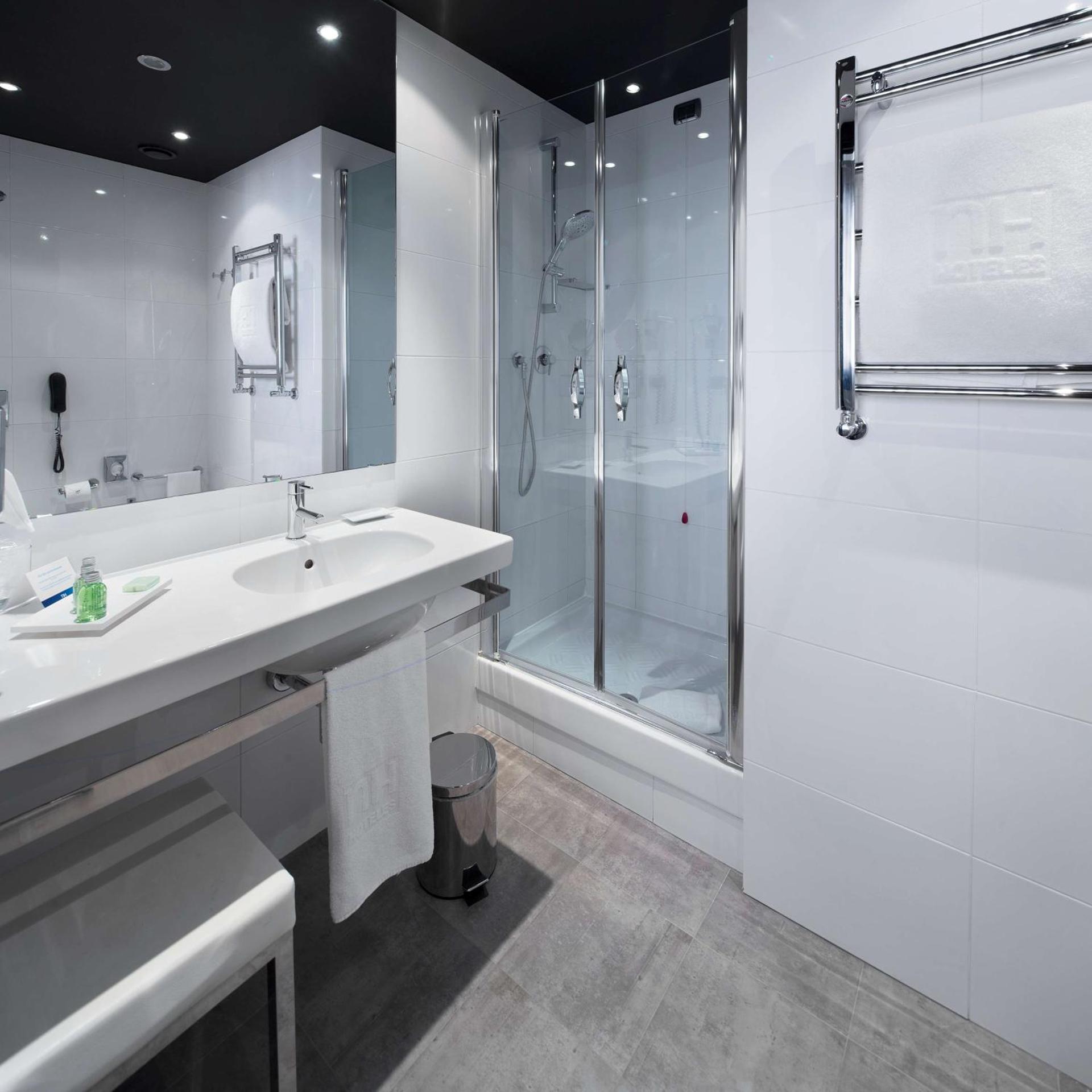 NH Milano Fiera - Photo 31