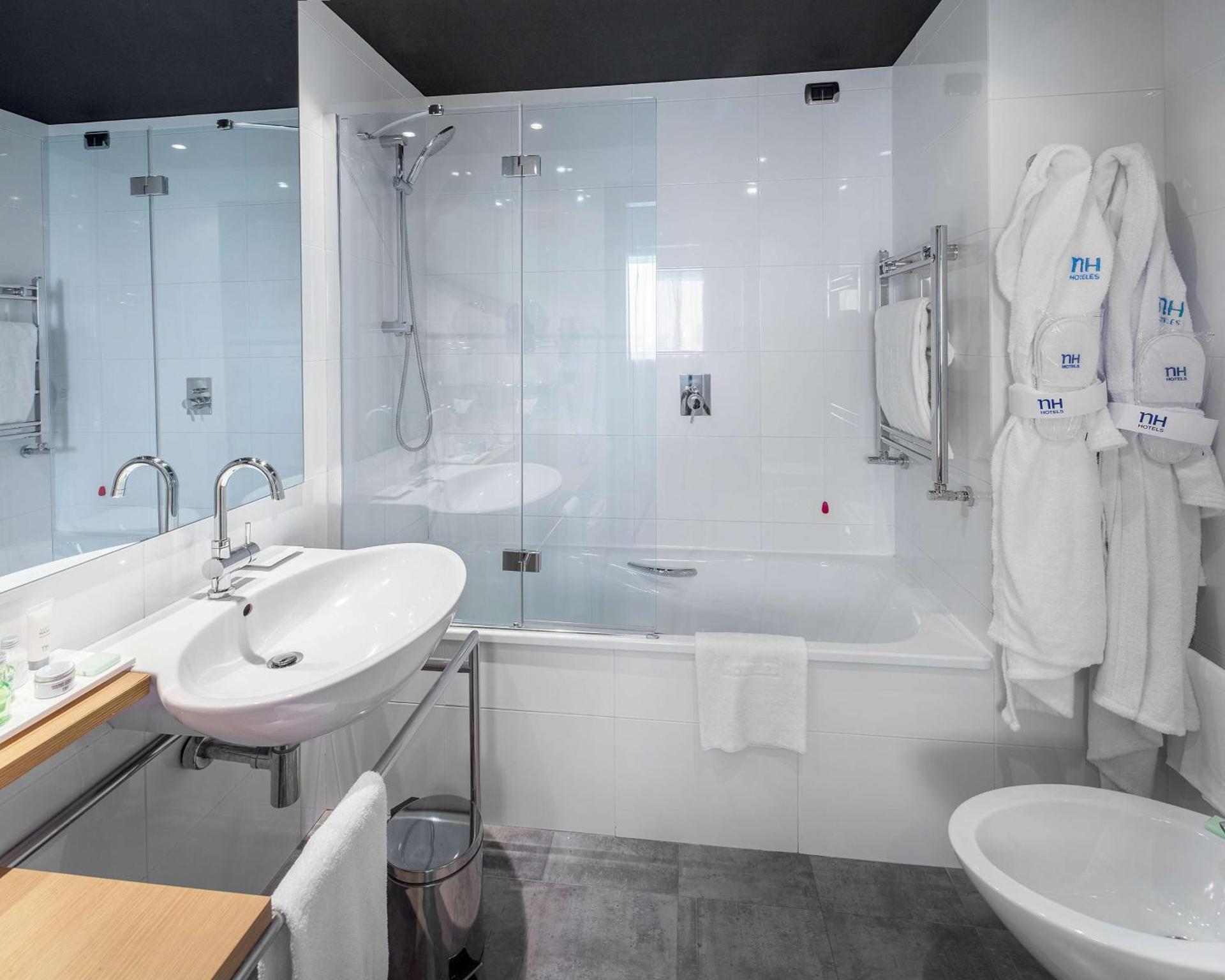 NH Milano Fiera - Photo 19