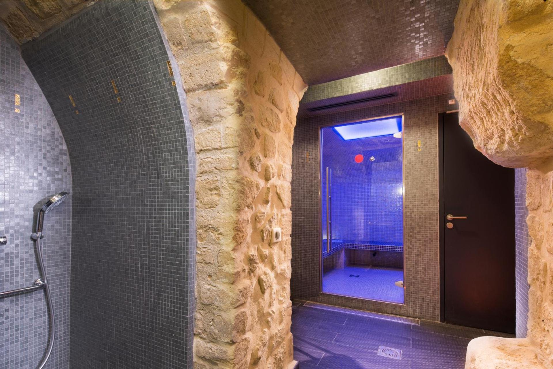 Hôtel du Triangle d'Or - Photo 63