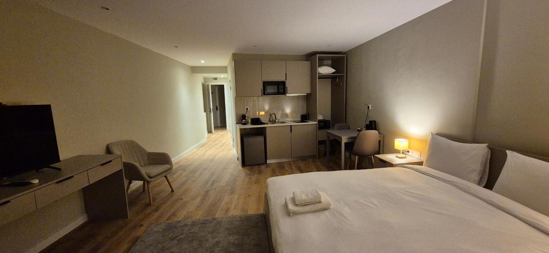 Figleaf Kypseli - Photo 68