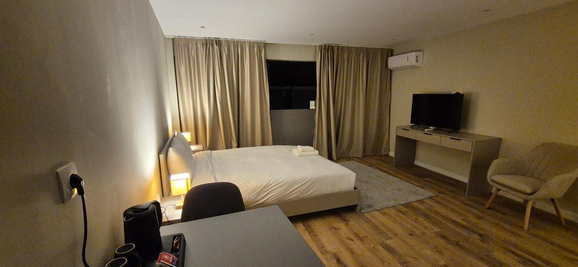 Figleaf Kypseli - Photo 66