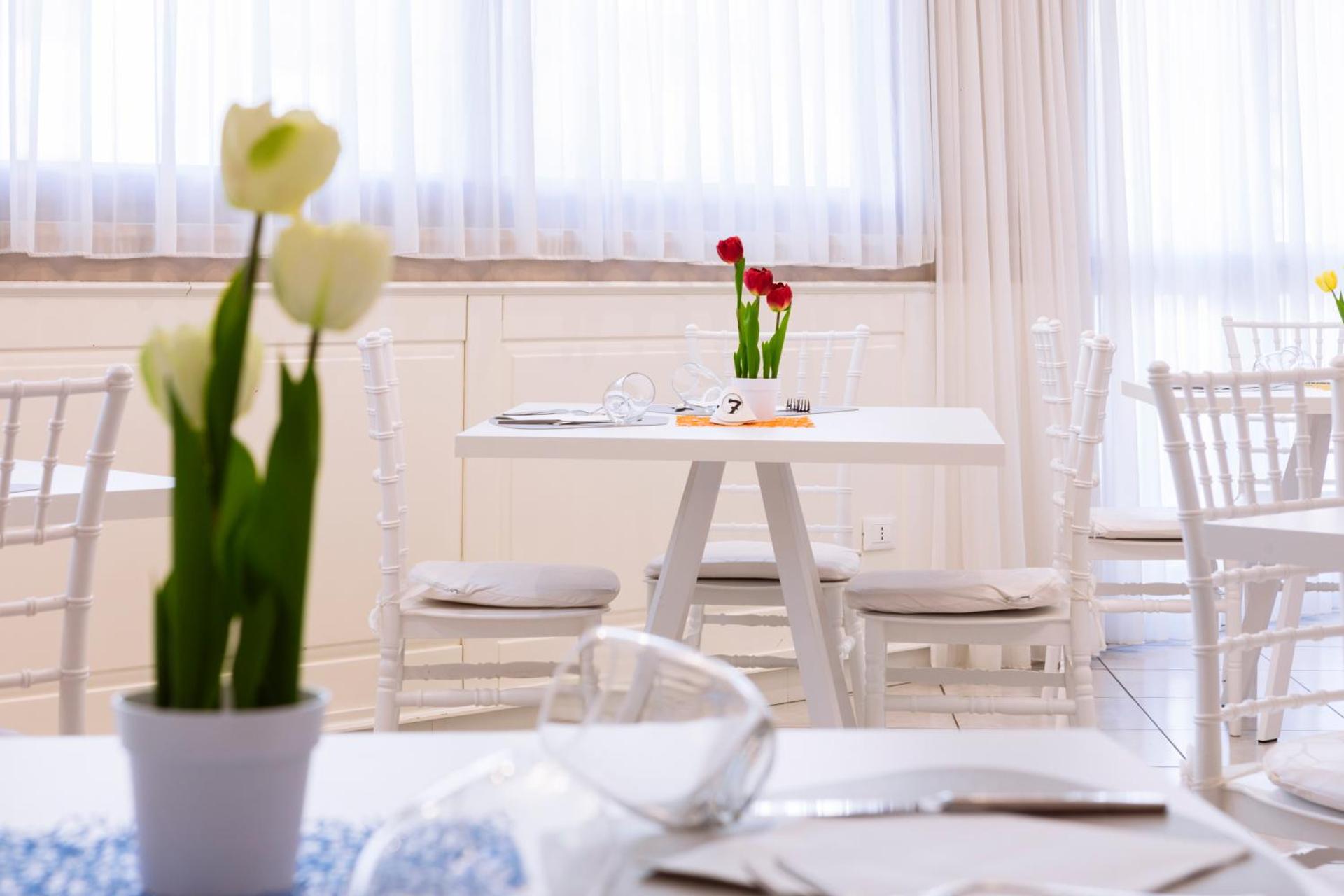 Hotel Leon - Ristorante Al Cavallino Rosso - Photo 12