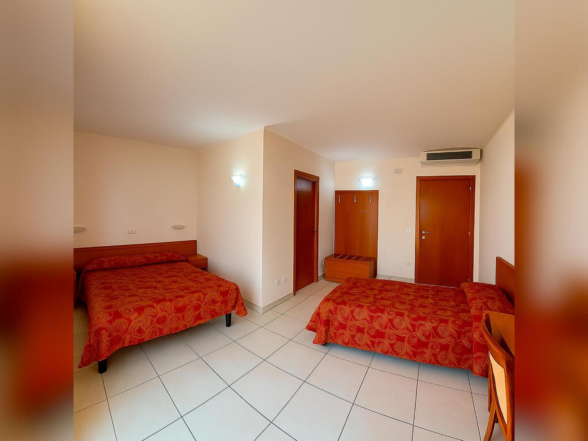 La Solaria Hotel - Photo 31