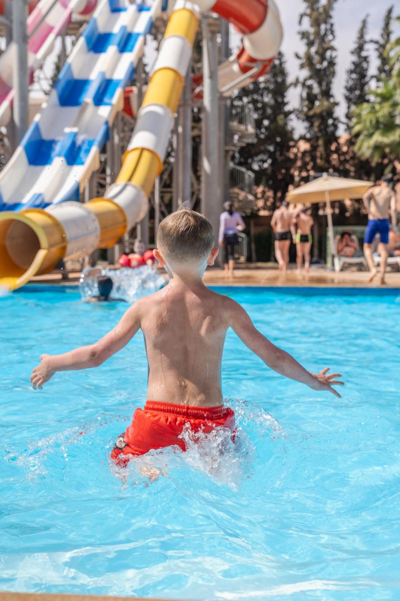Rose Aqua Park Hotel - Photo 112