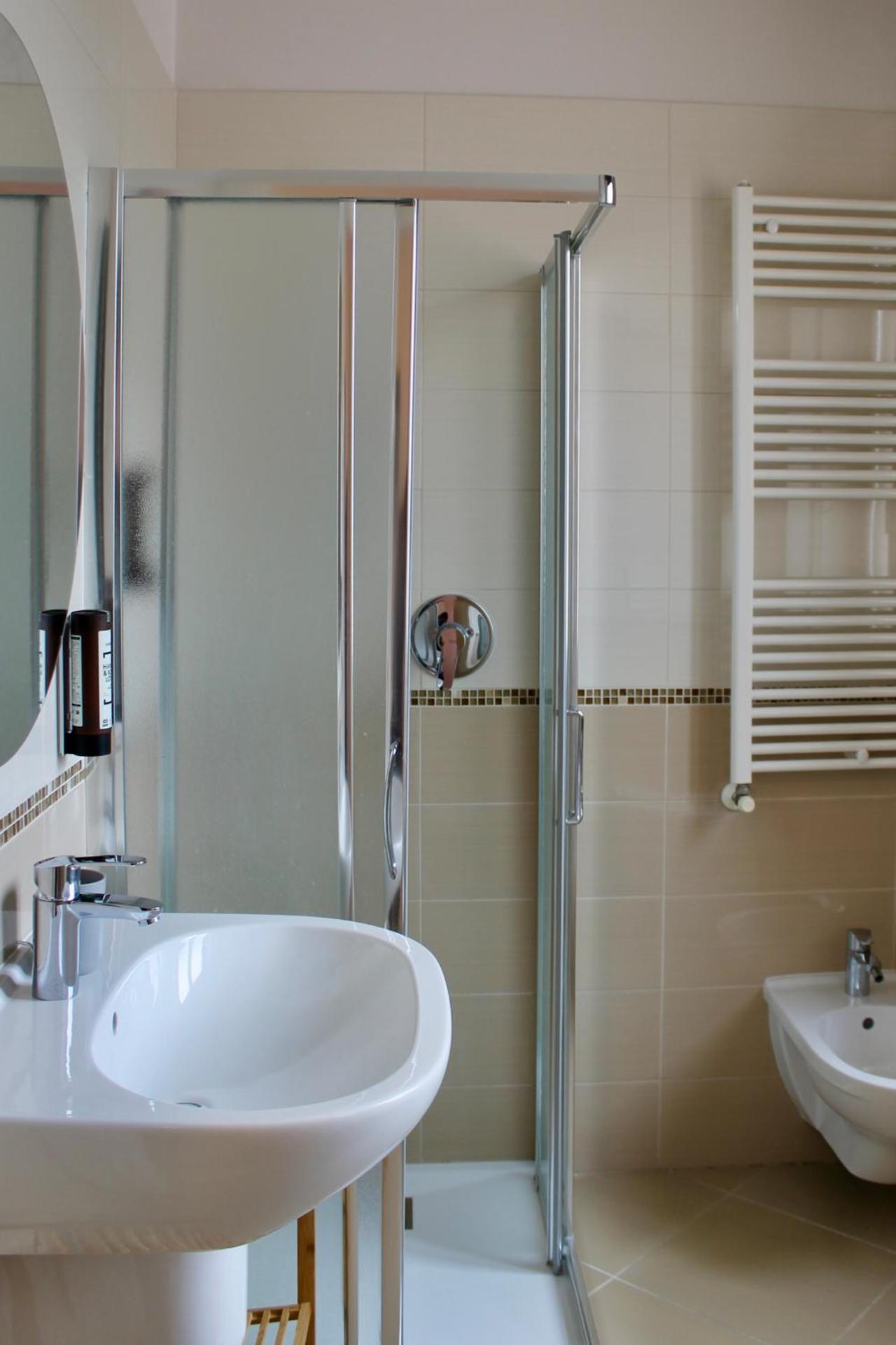 La Vista Postcard Hotel - Photo 4