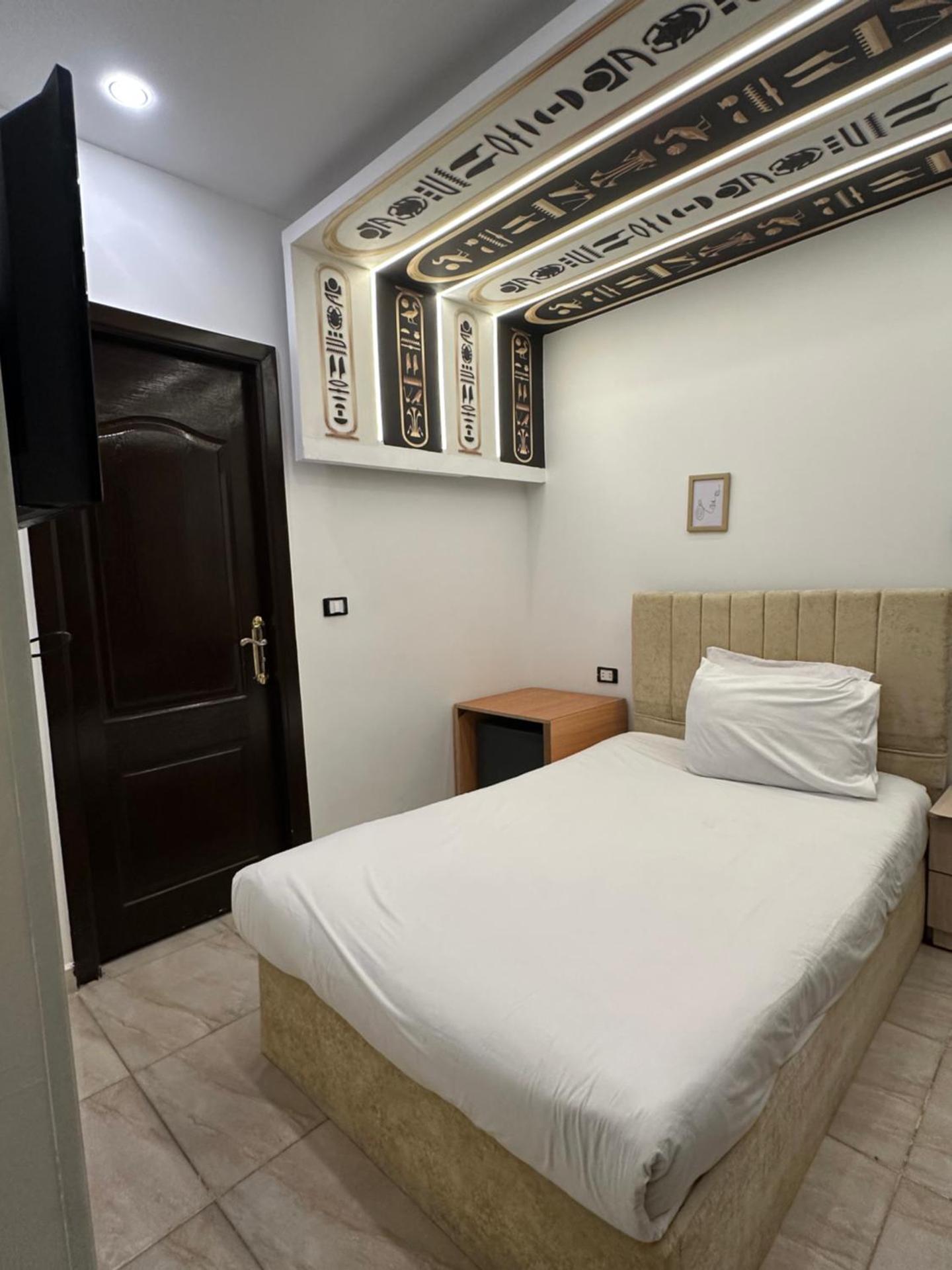 Linda Pyramids view - Photo 17