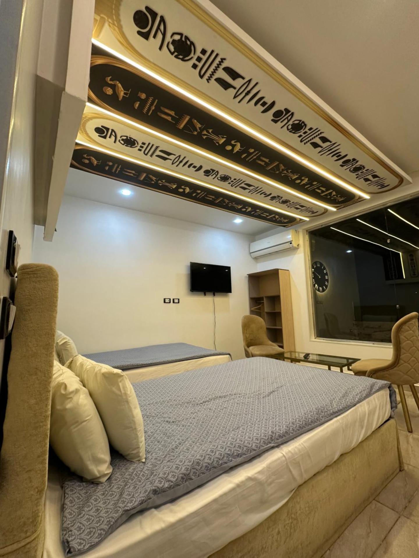 Linda Pyramids view - Photo 40