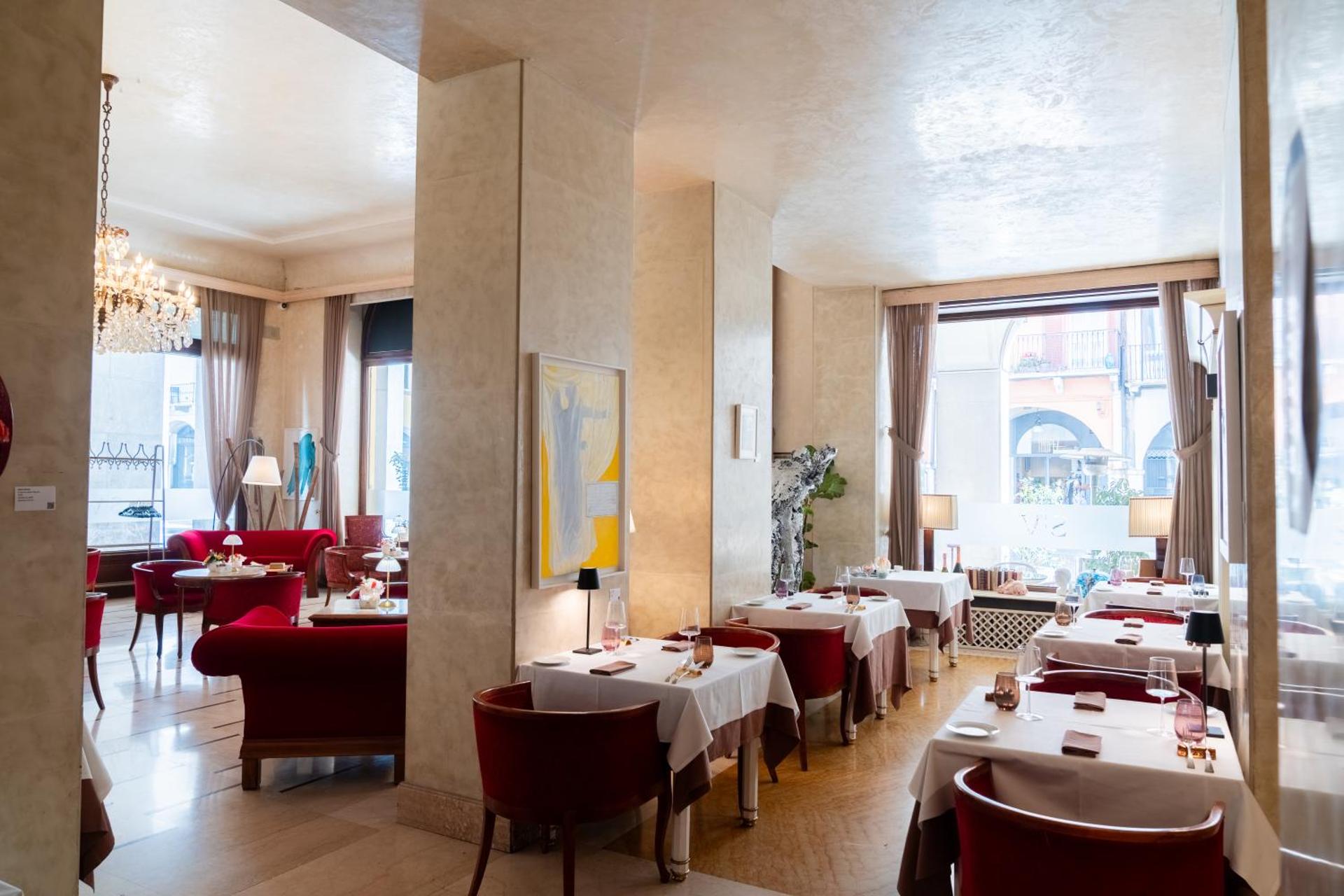 Hotel Vittoria - Photo 216