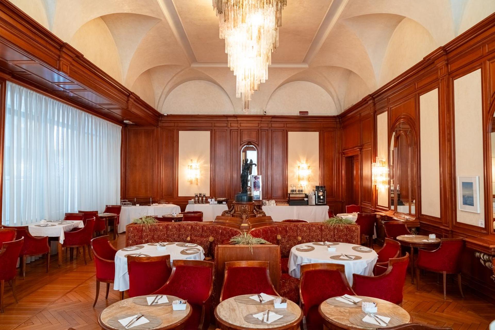 Hotel Vittoria - Photo 231