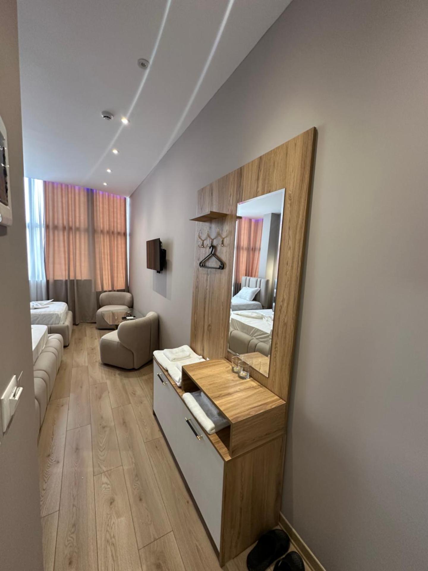 Luxury Hotel By Gjyshi - Photo 25