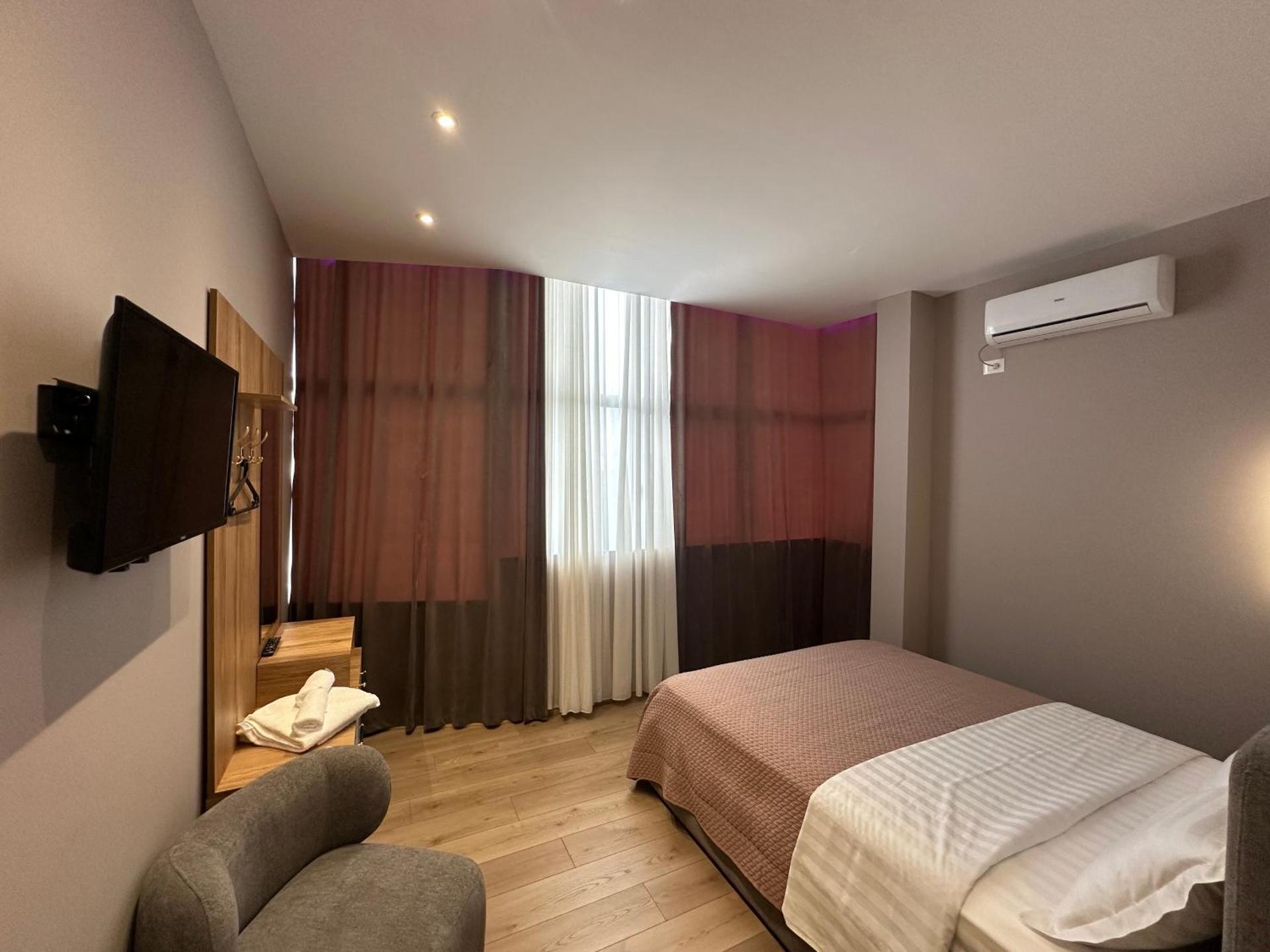 Luxury Hotel By Gjyshi - Photo 61