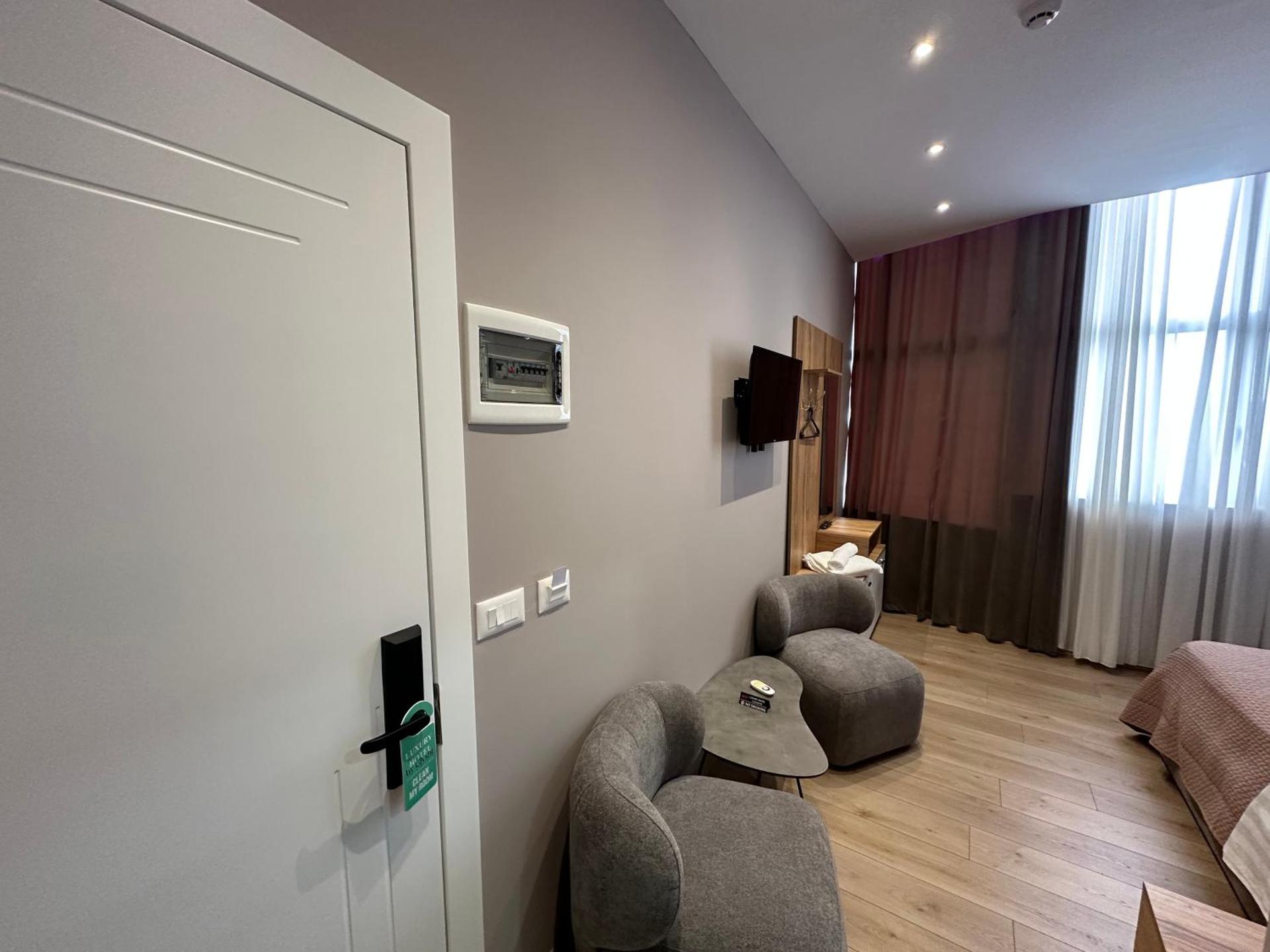 Luxury Hotel By Gjyshi - Photo 15