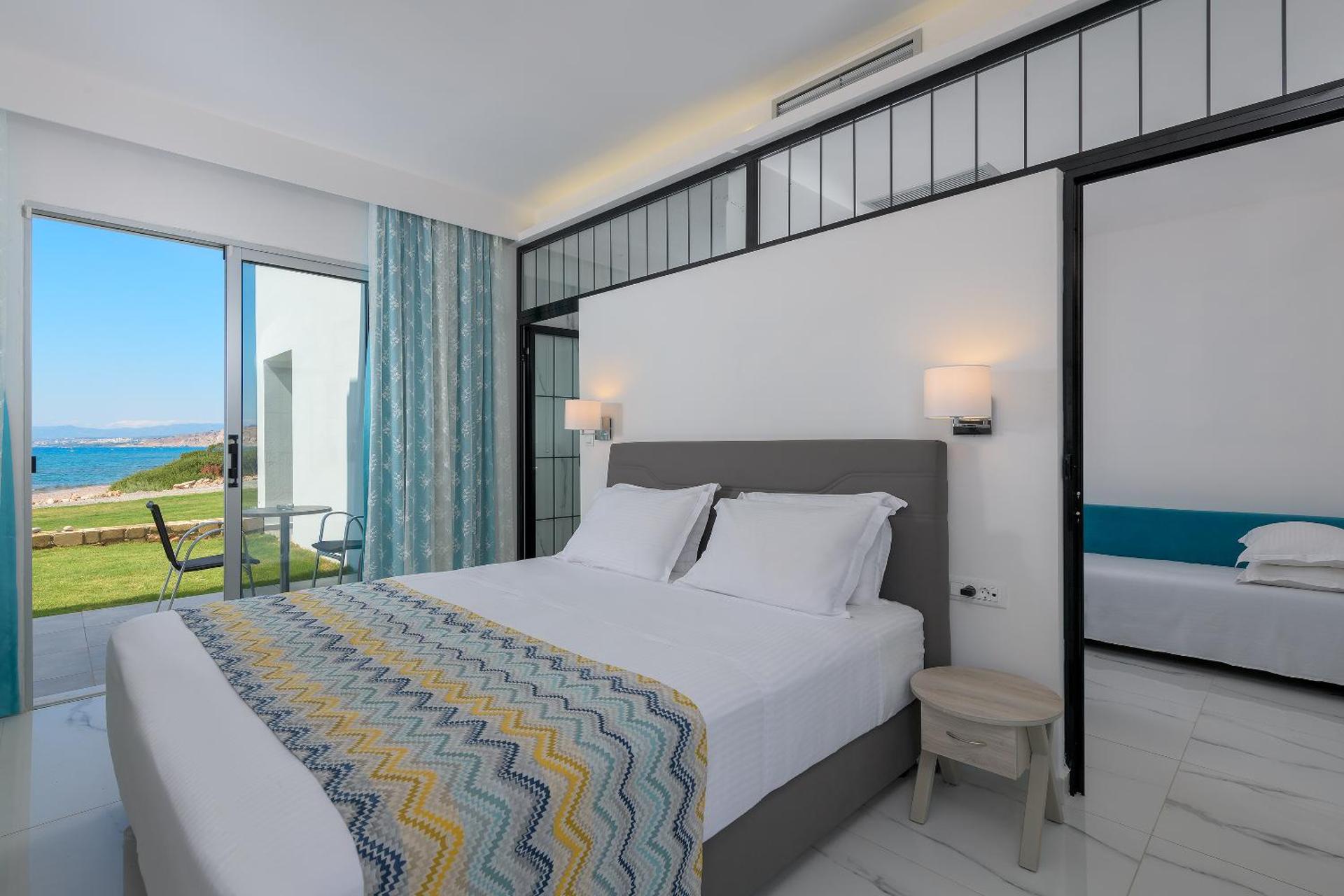 Sunrise Hotel - Photo 5