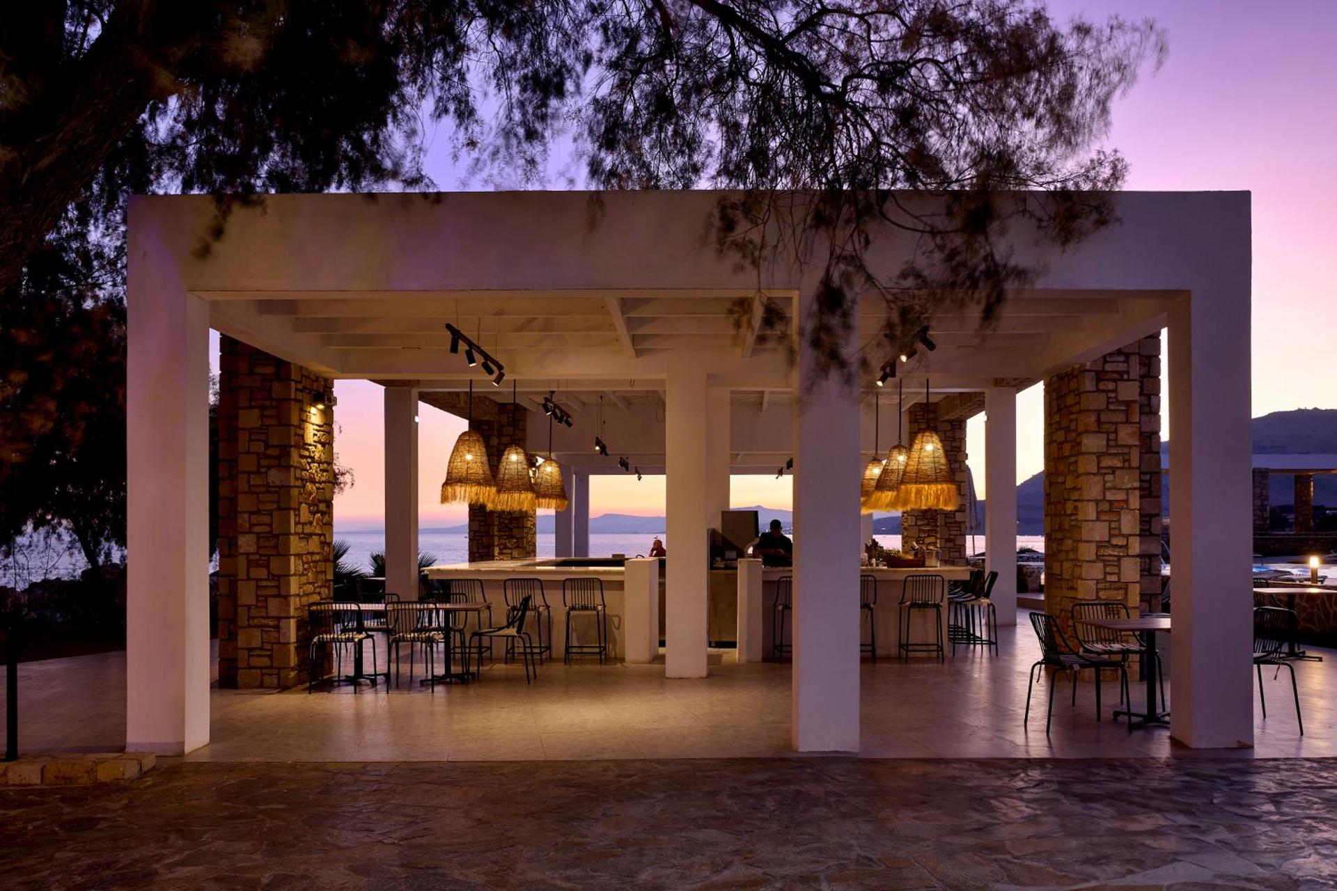 Sunrise Hotel - Photo 17