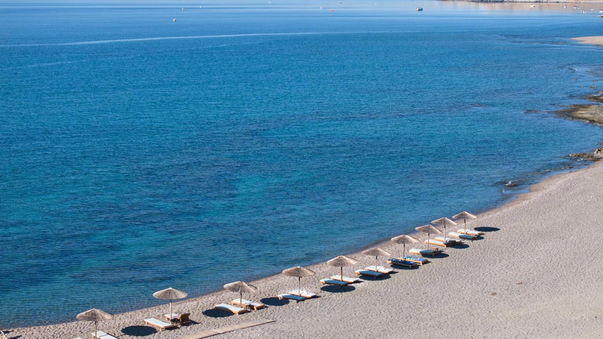 Sunrise Hotel - Photo 9