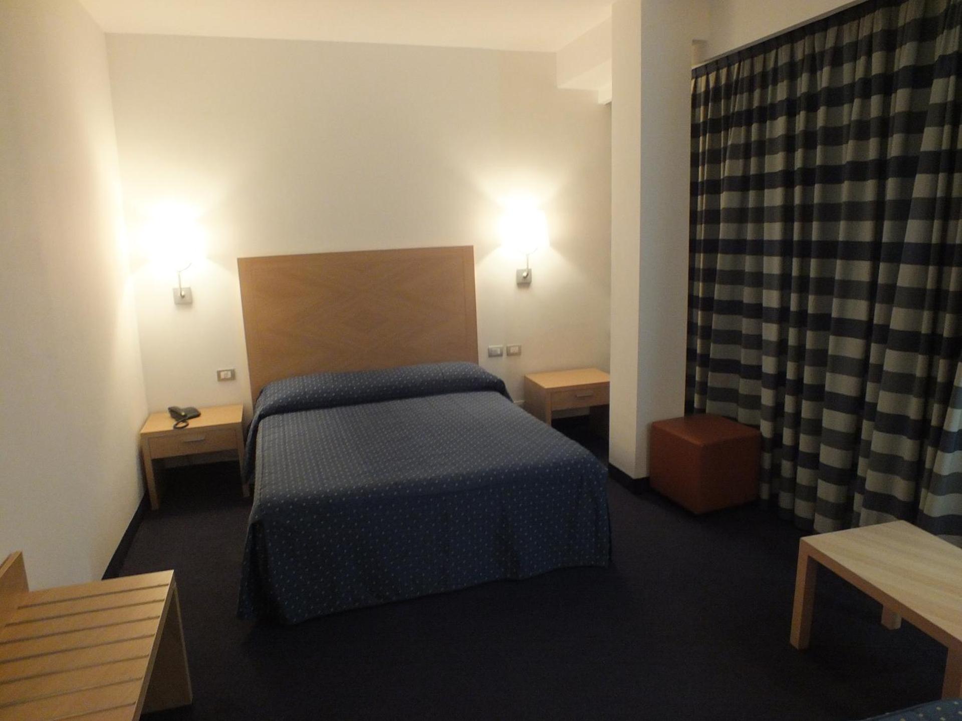 Centrum Palace Hotel - Photo 21