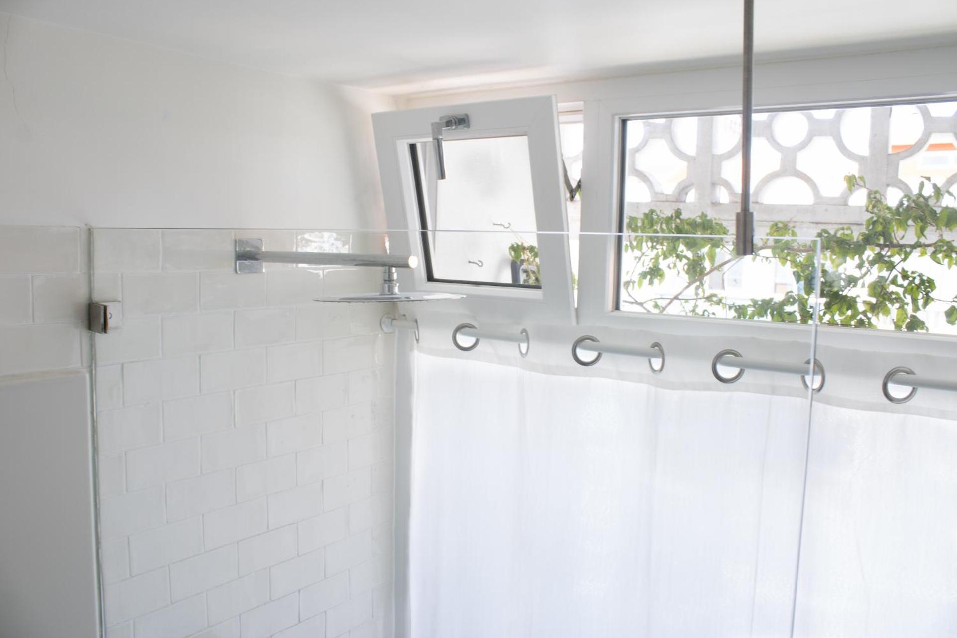 Votre chambre avec salle de bain privée et balcon végétal à Lisbonne Amoreiras - Your Room with private bathroom and balcony in Lisbon Amoreiras - Photo 12