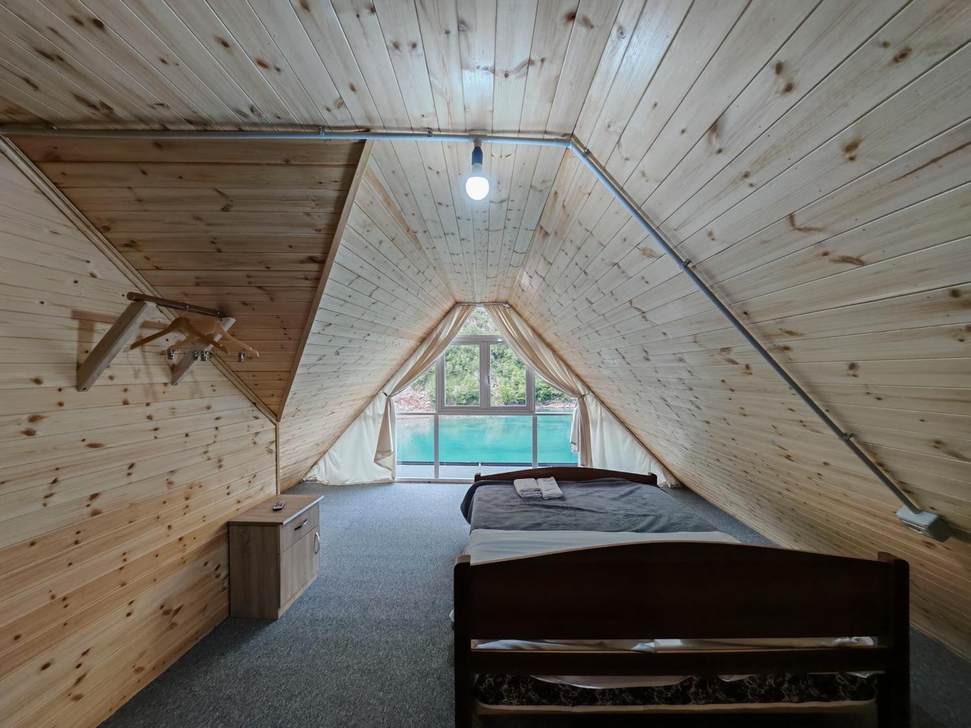 Riverside Komani Lake - Photo 86