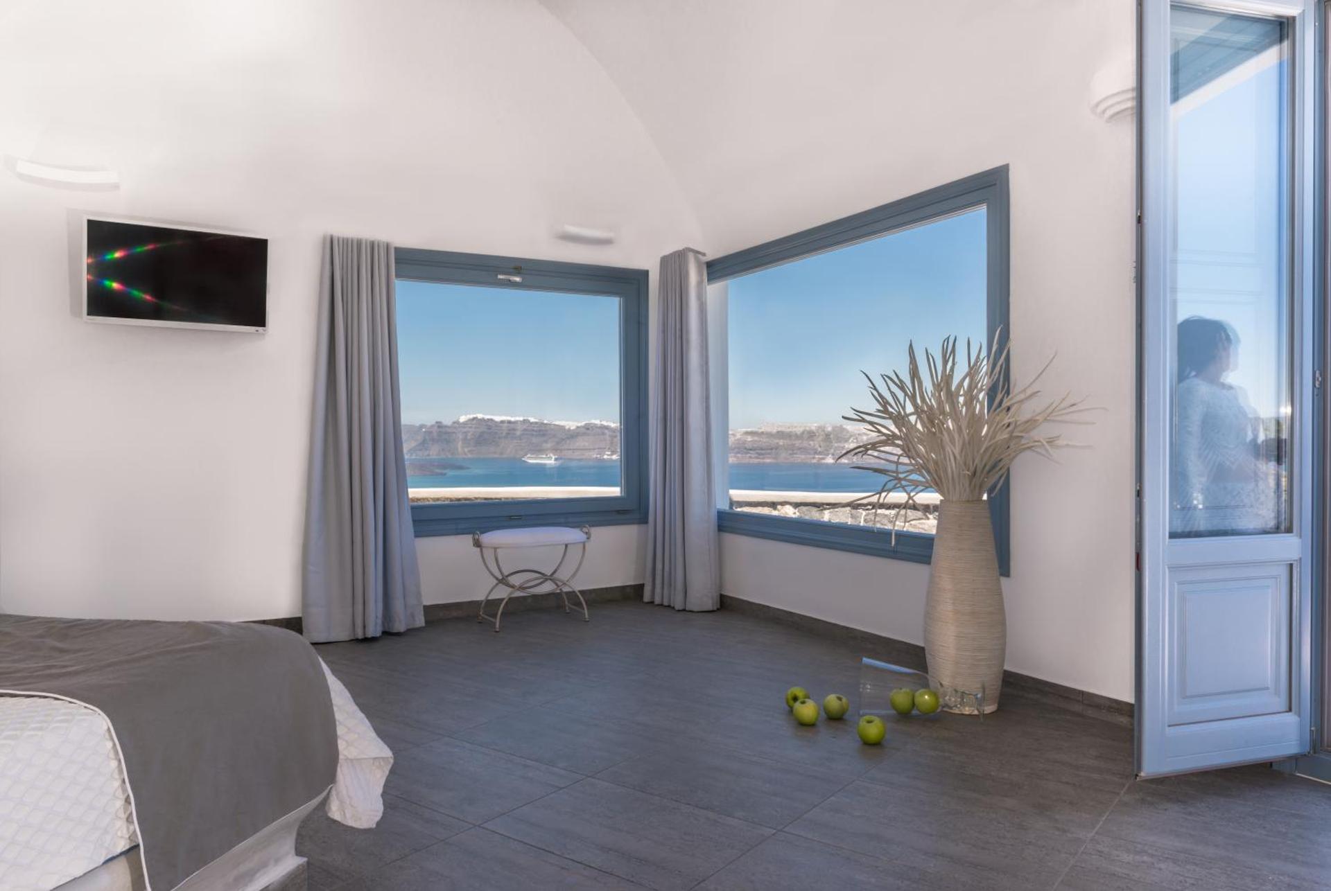 Apanemo Hotel & Suites - Photo 33