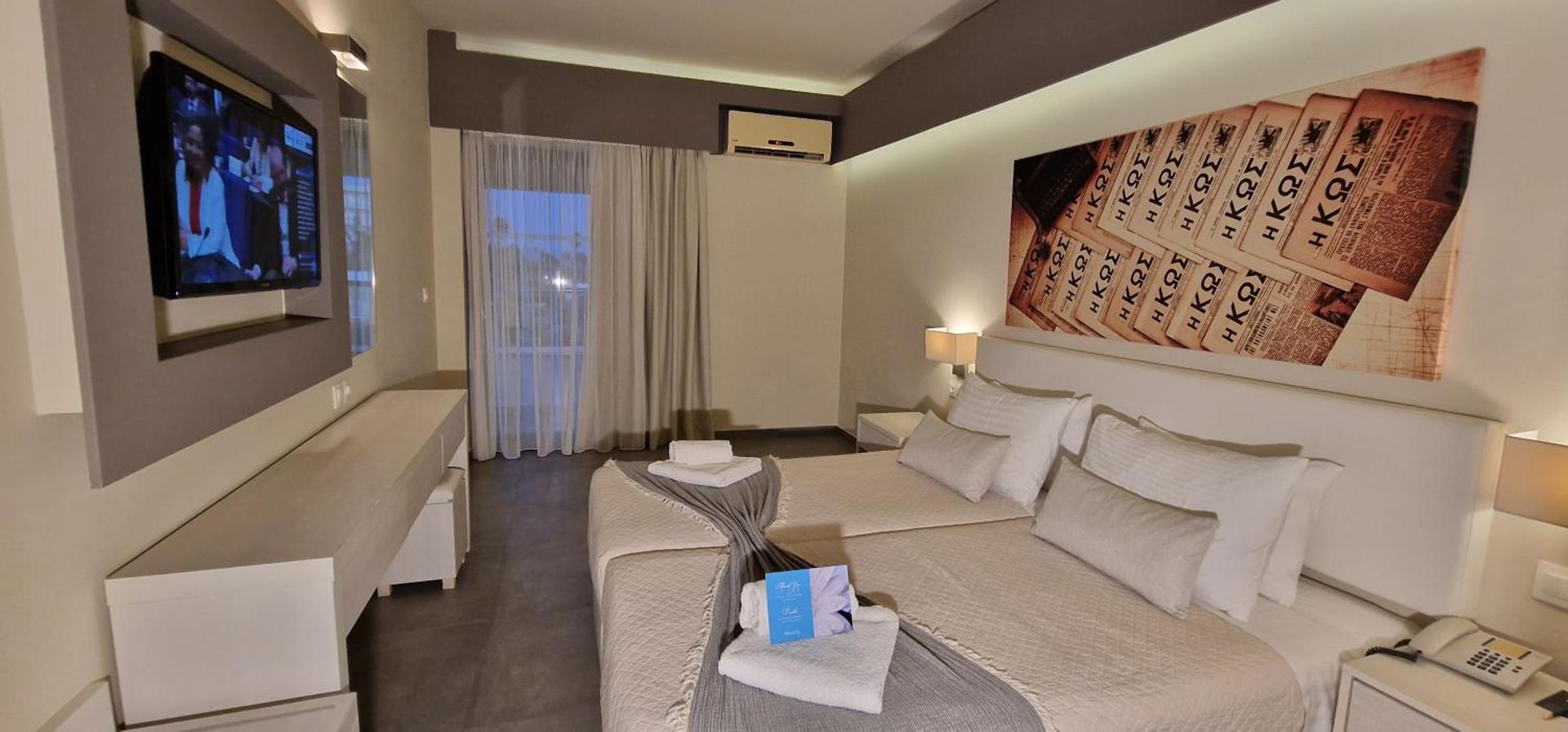 Cosmopolitan Hotel - Photo 12