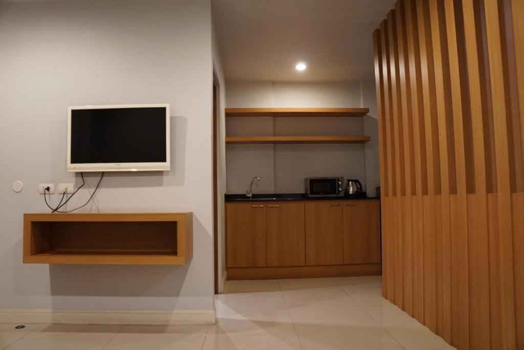 The One Residence Hotel - Photo 15