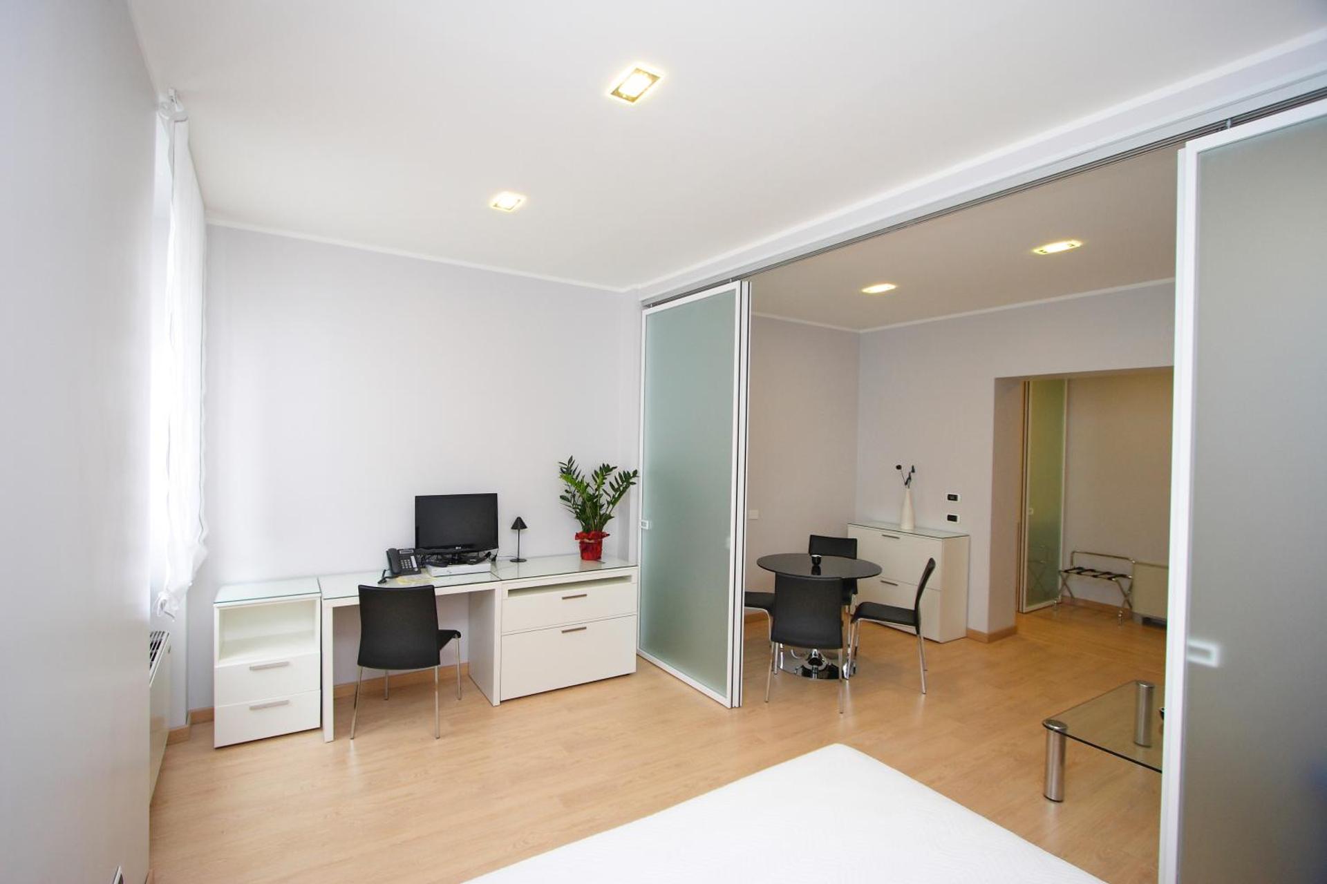 Hotel Roma - Photo 69