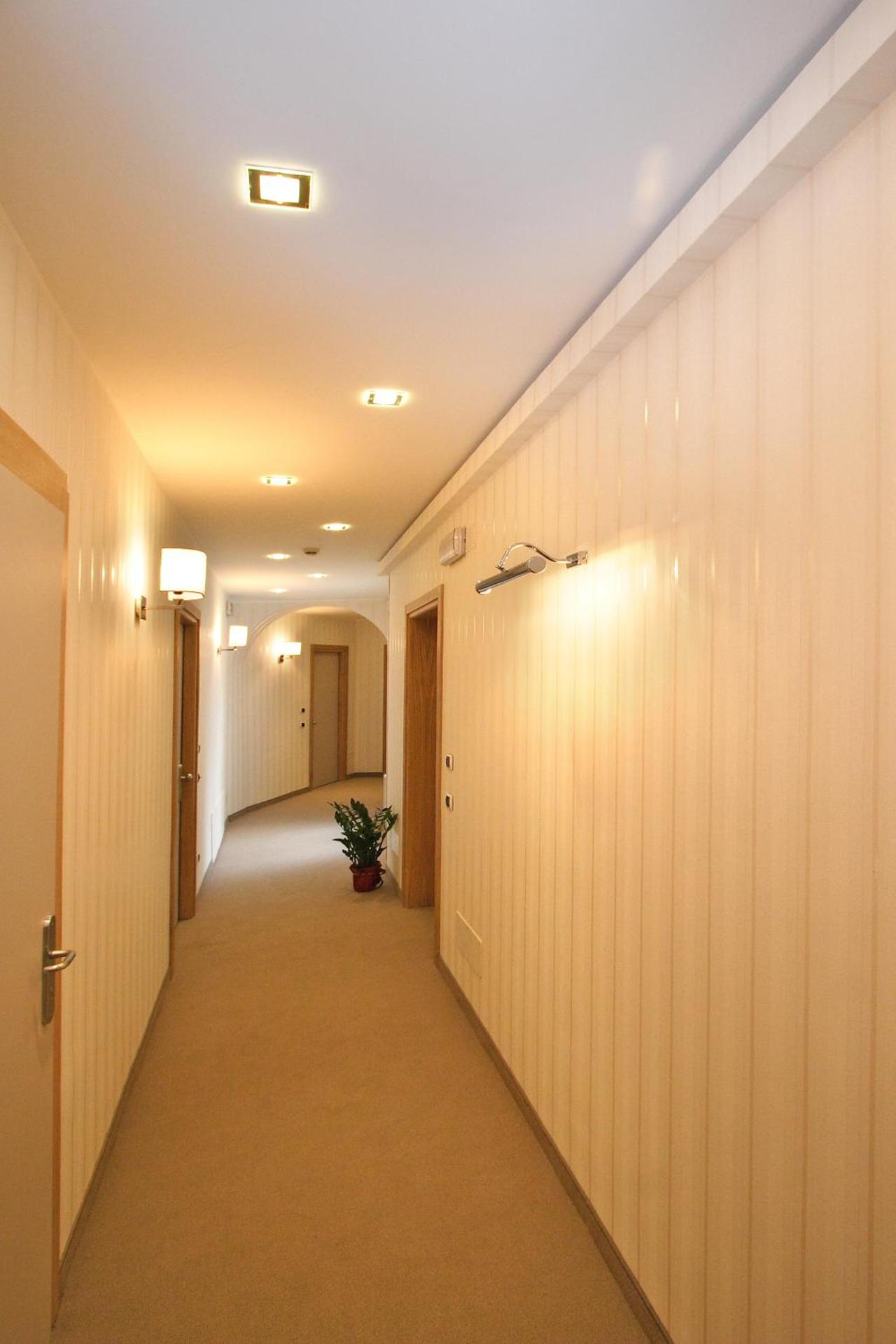 Hotel Roma - Photo 79