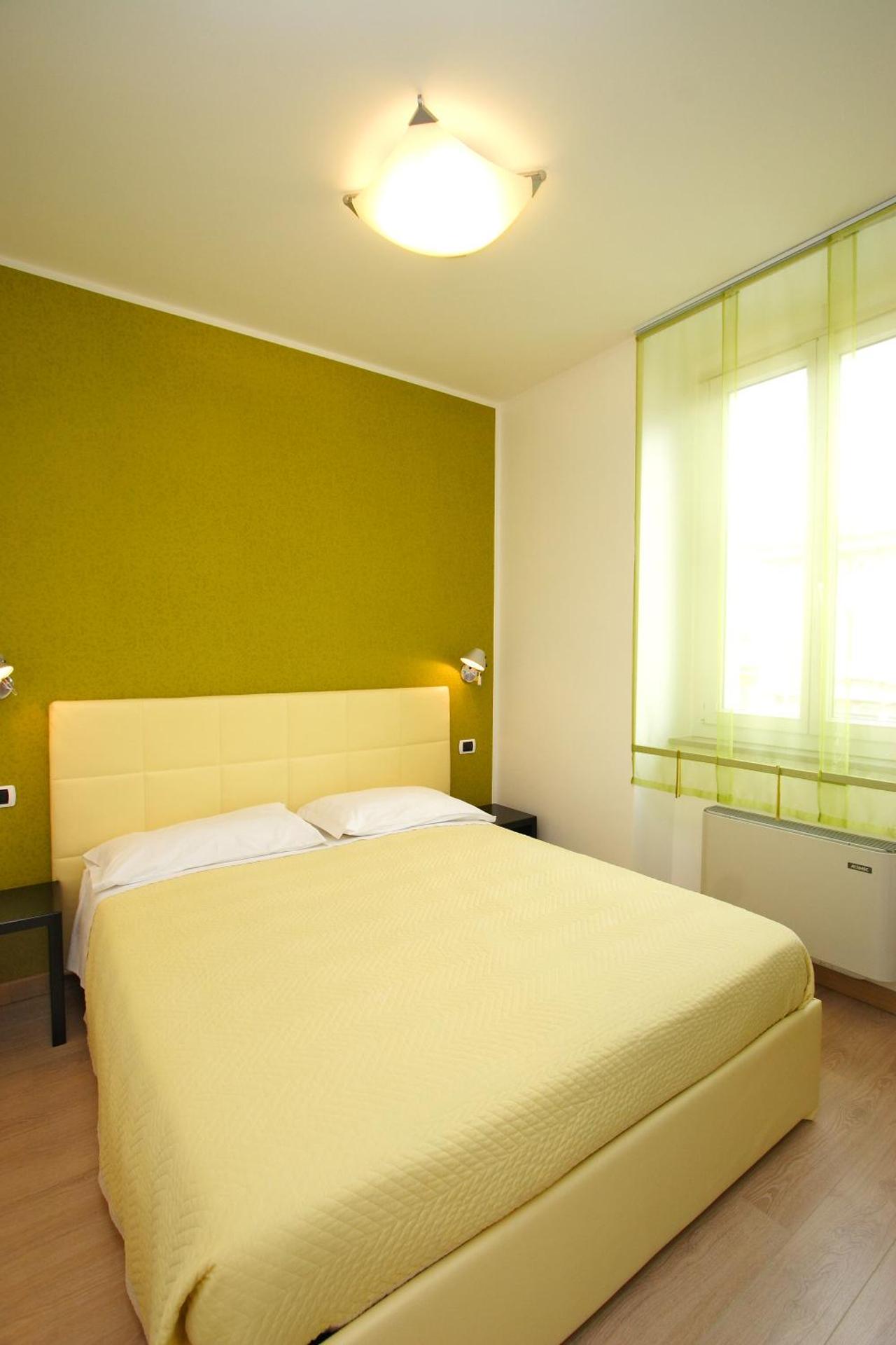 Studio (1 Adult) - Photo 2