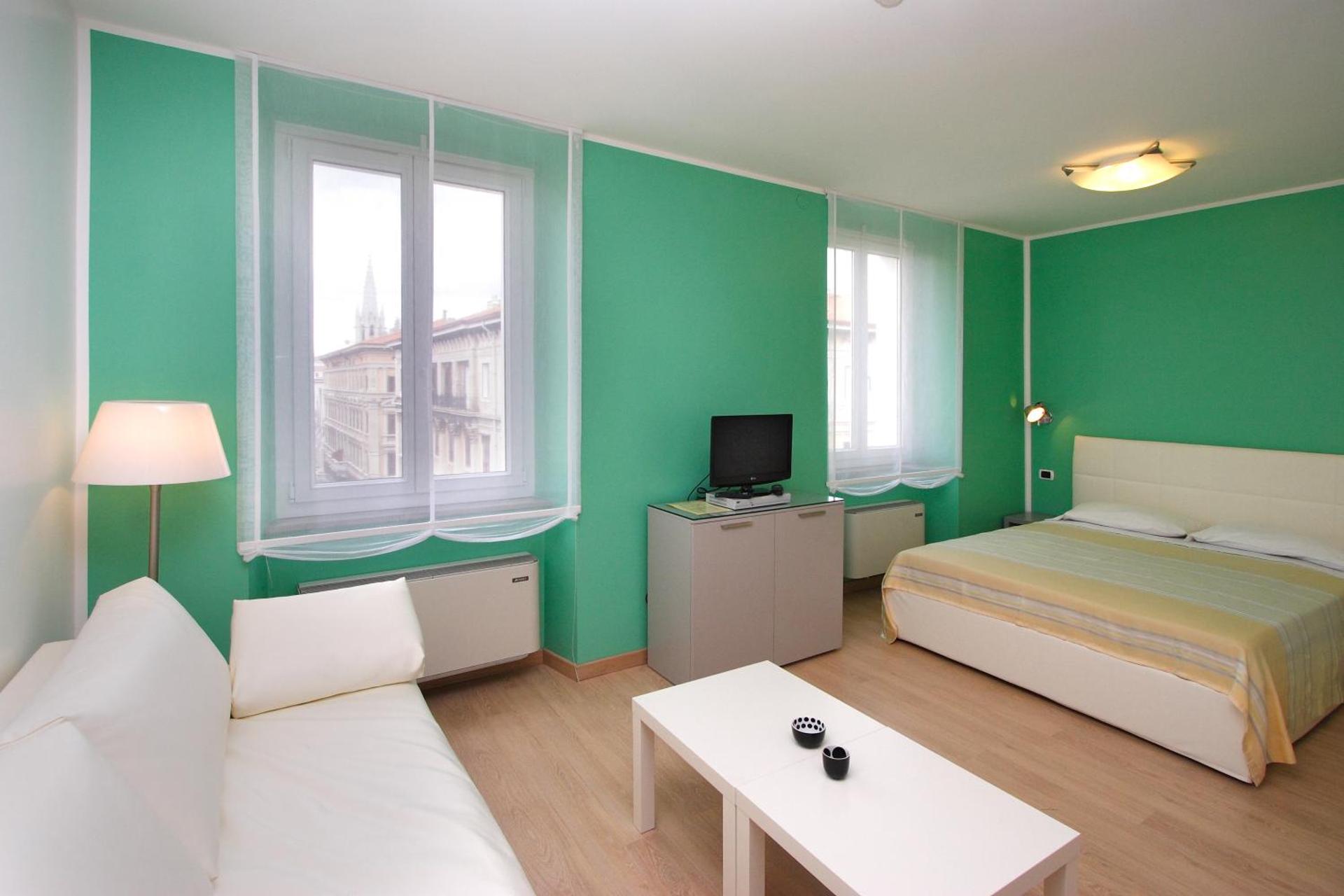 Studio (2 Adults) - Photo 2