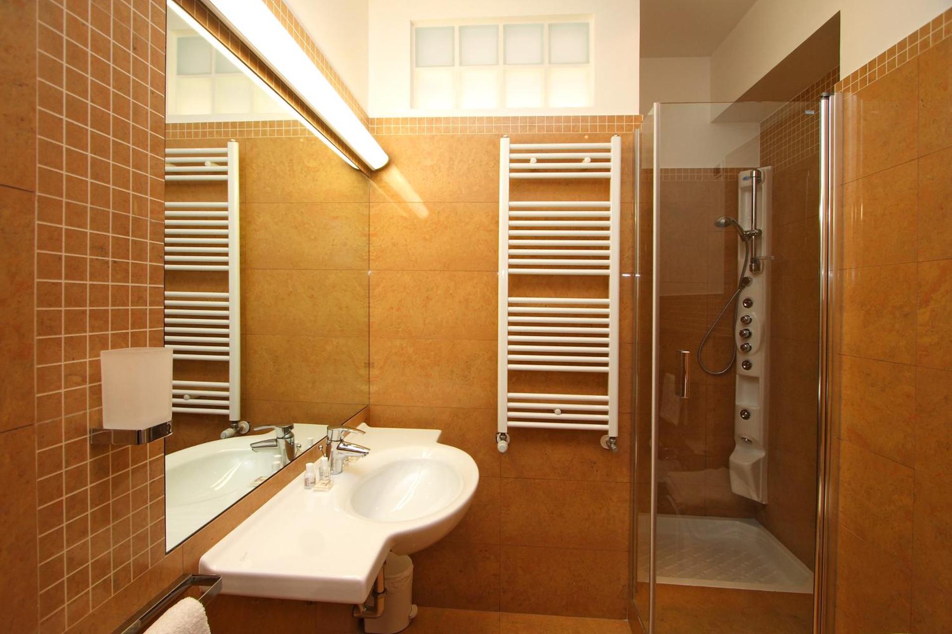 Hotel Roma - Photo 39