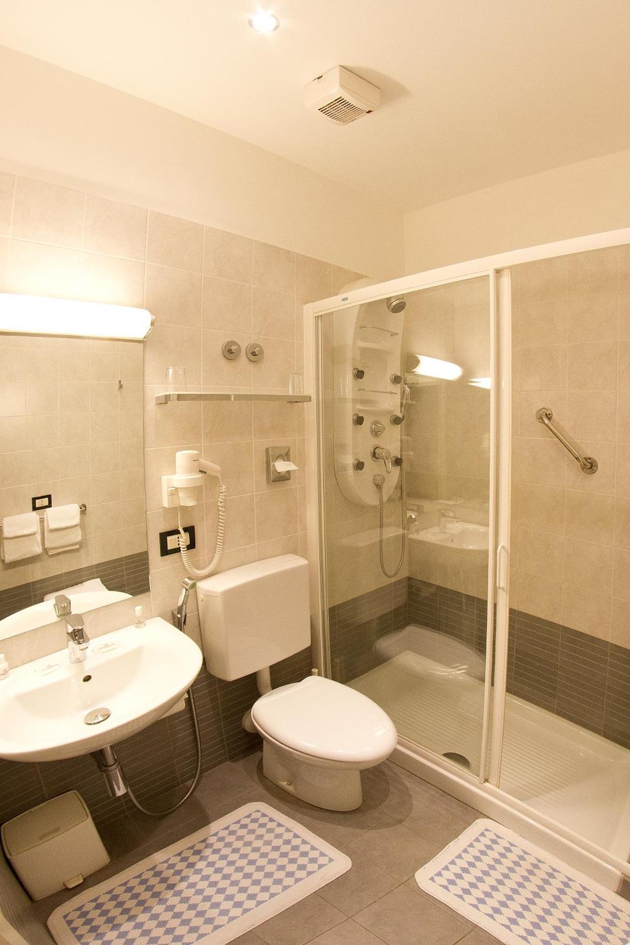 Hotel Roma - Photo 105