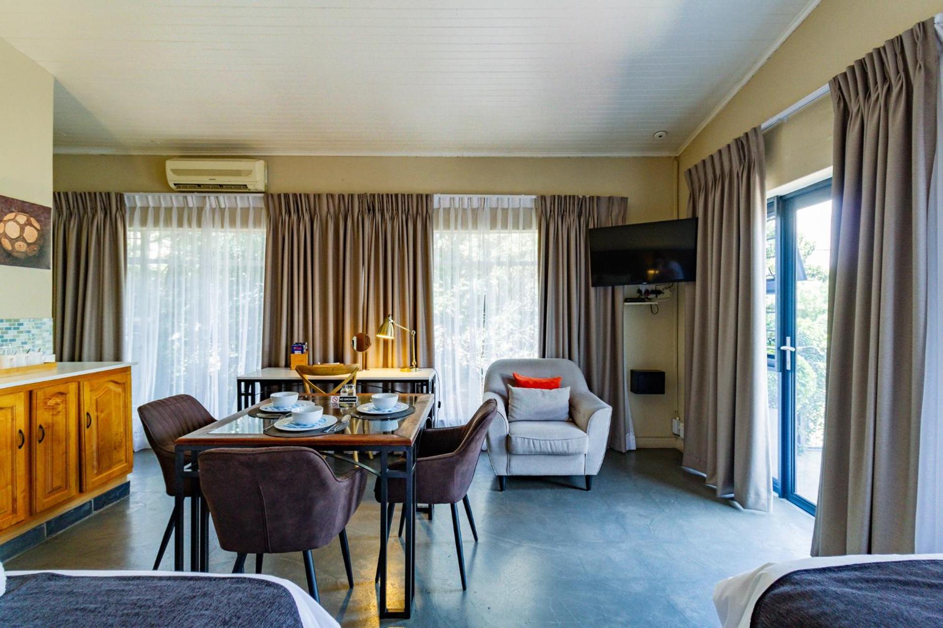 Pumleni Guesthouse - Photo 3