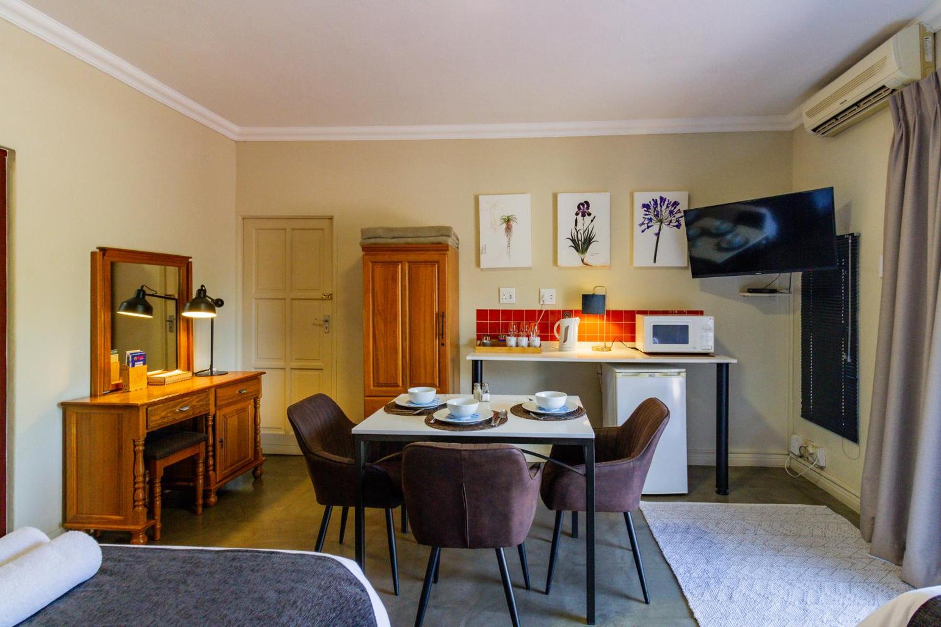 Pumleni Guesthouse - Photo 4